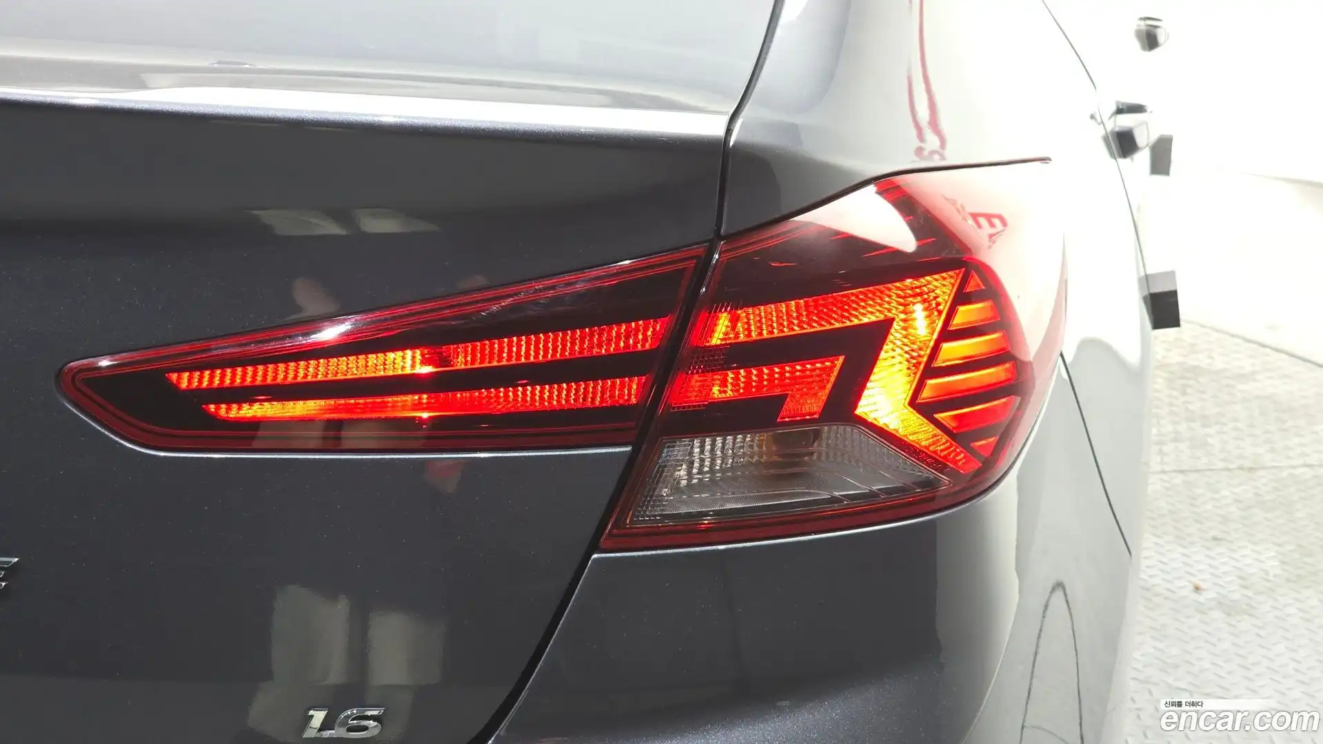 AVANTE Hyundai 2019.6-OUTER-033