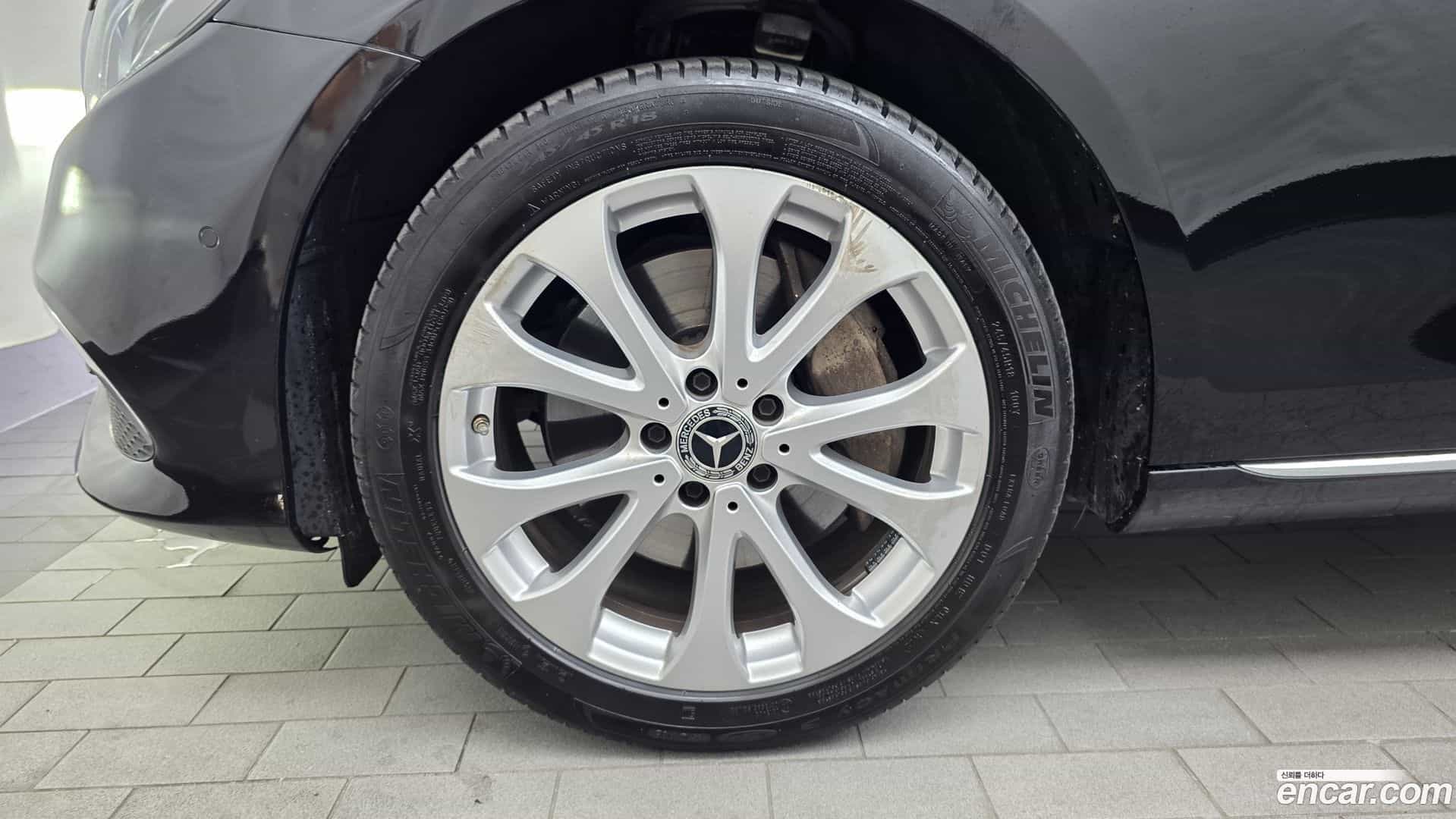 E-Class Mercedes-Benz 2020.4-OUTER-005