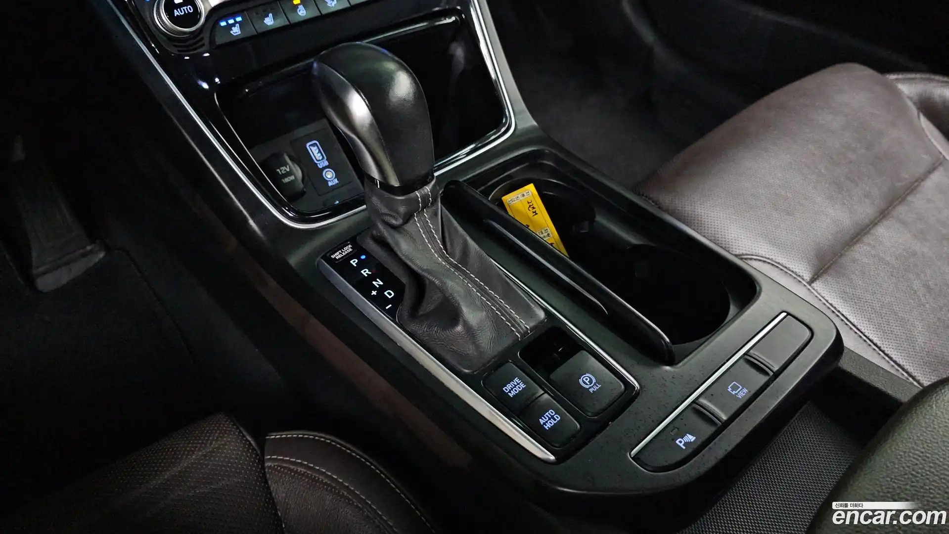 Grandeur Hyundai 2019.1-INNER-009