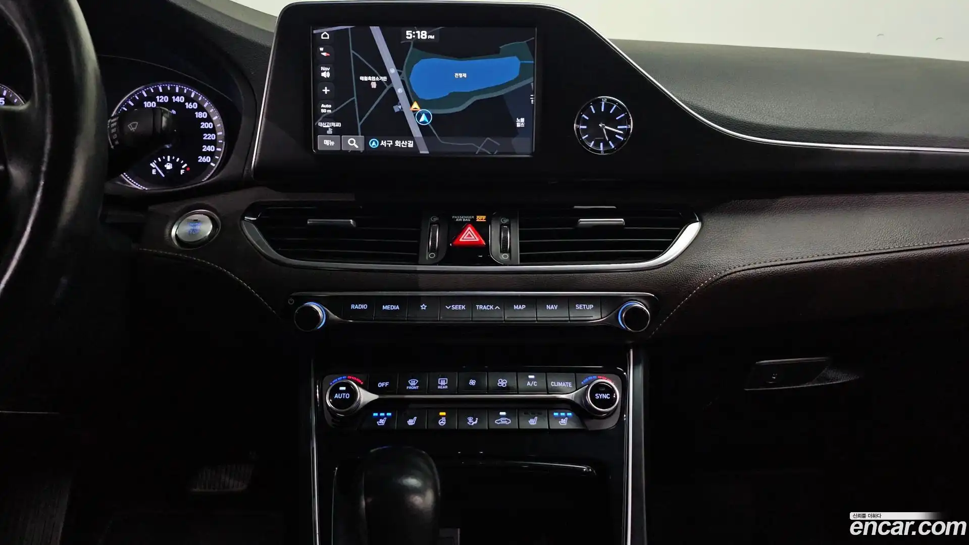 Grandeur Hyundai 2019.1-OPTION-018