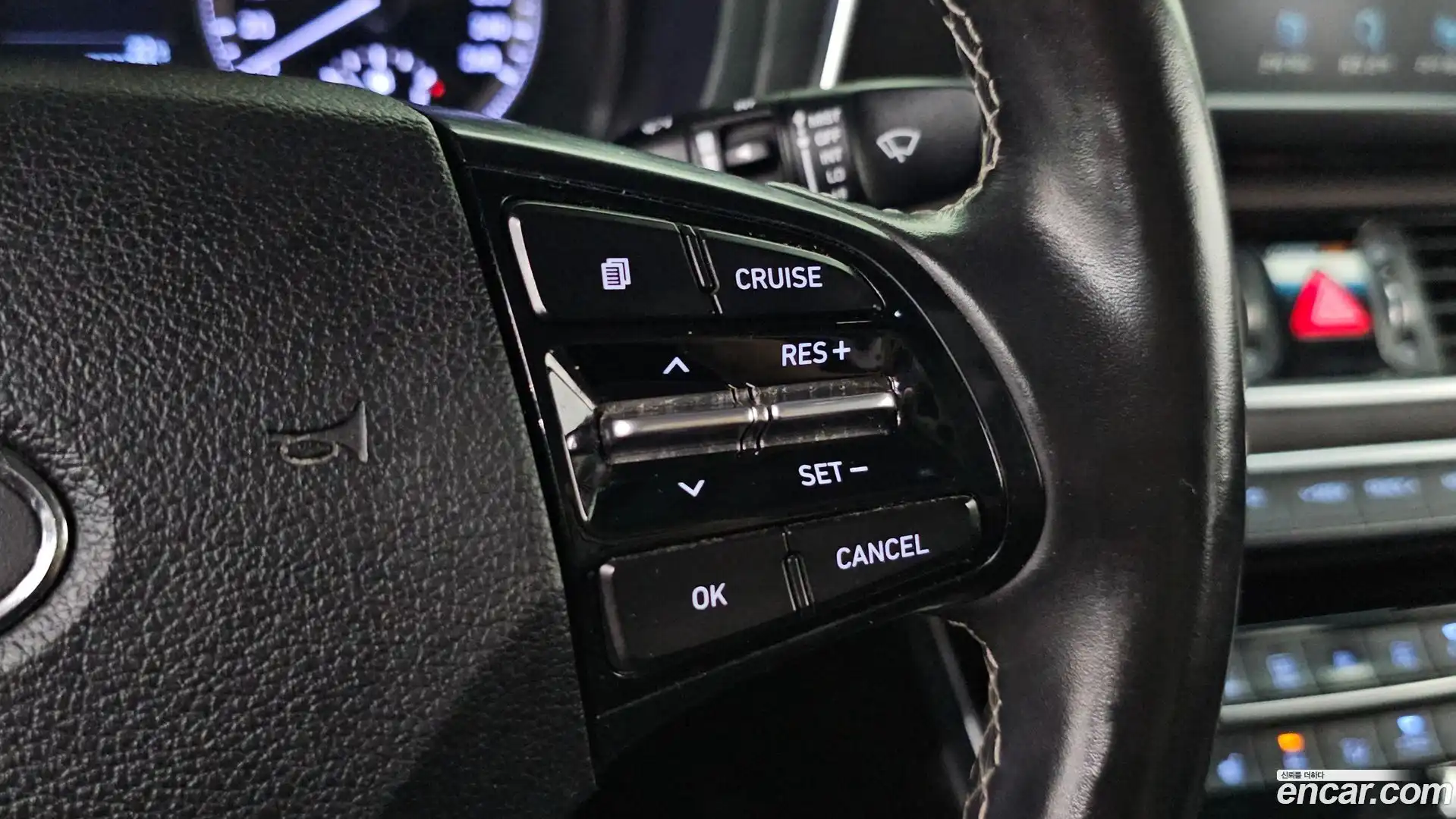 Grandeur Hyundai 2019.1-OPTION-023