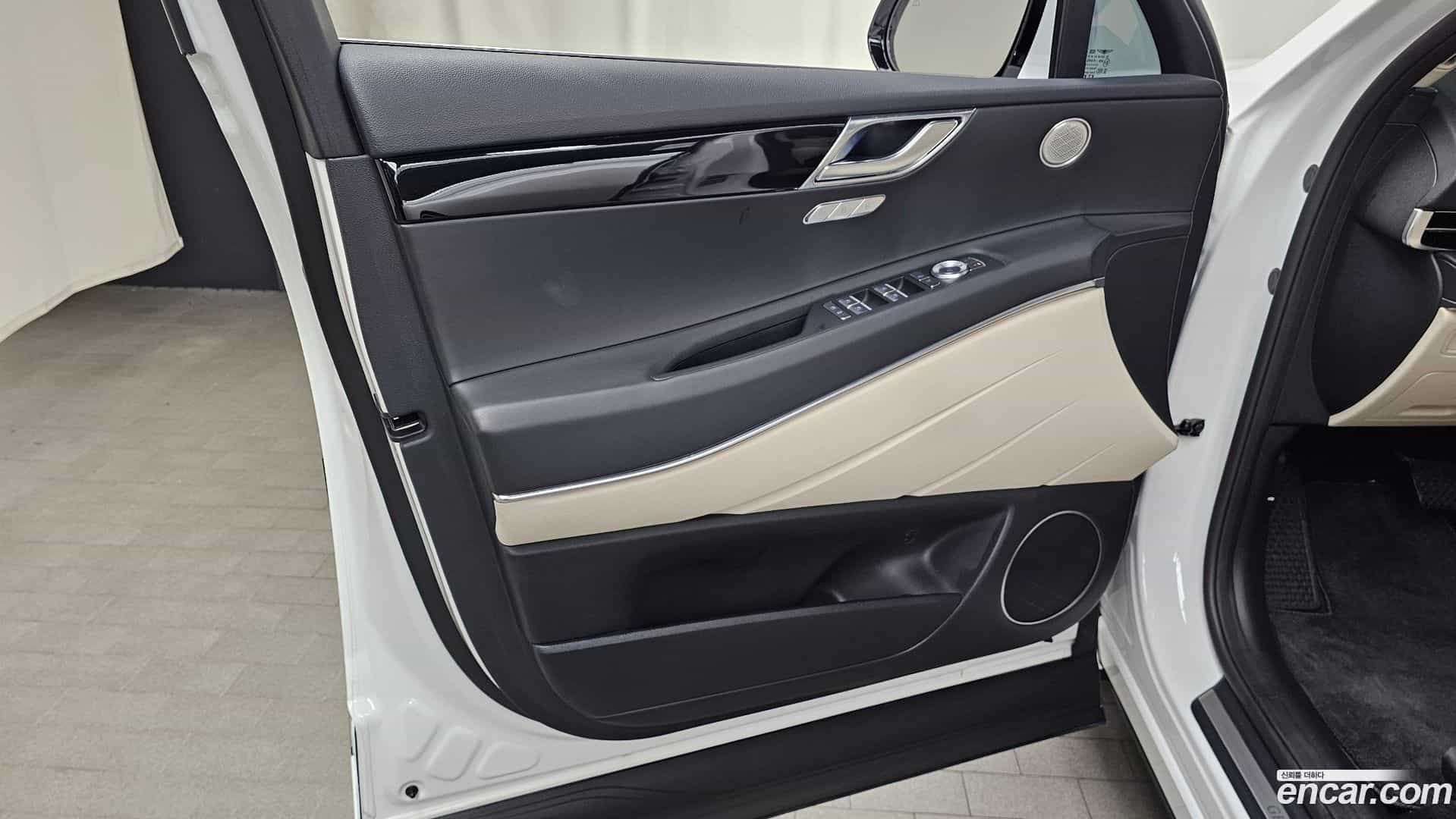 GV80 Genesis 2022.9-INNER-034