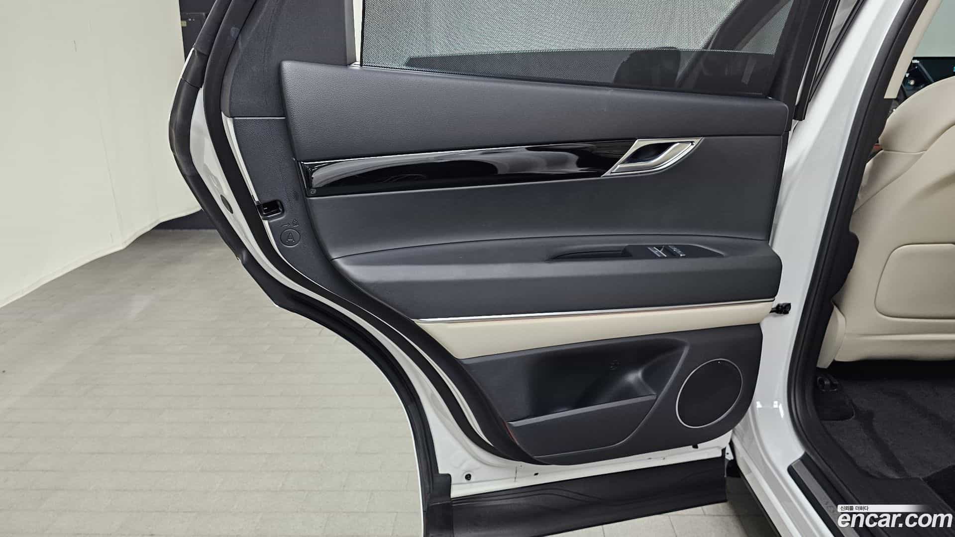 GV80 Genesis 2022.9-INNER-035