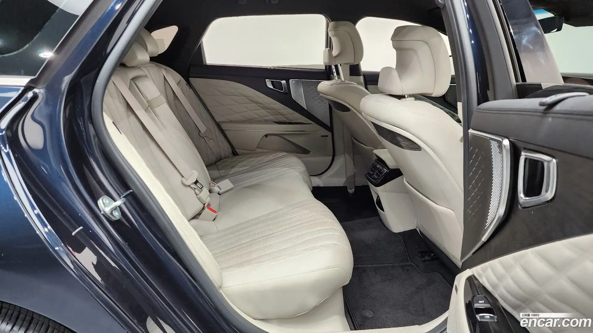 K8 Kia 2023.5-OPTION-015