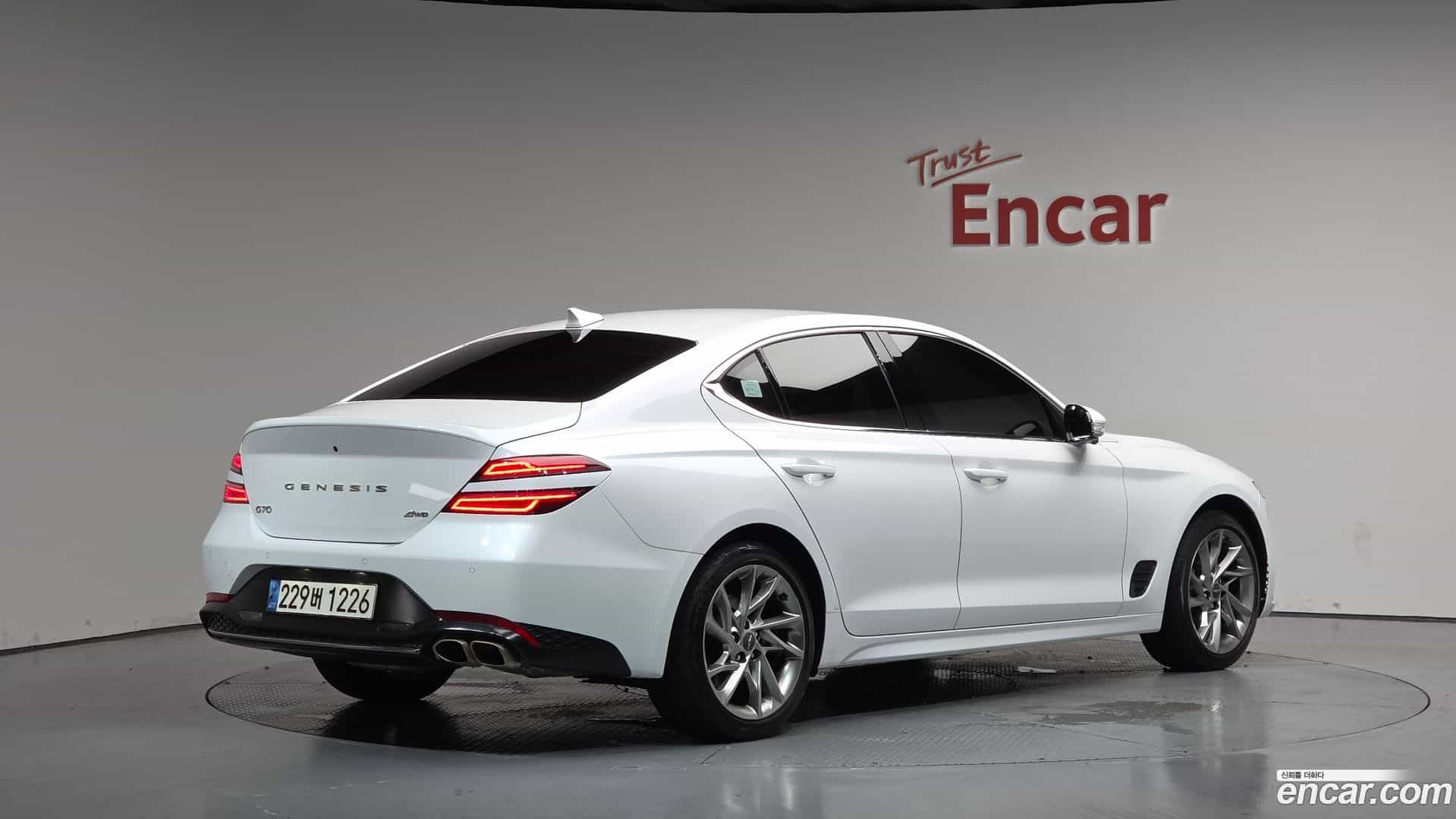 G70 Genesis 2022.7-OUTER-002