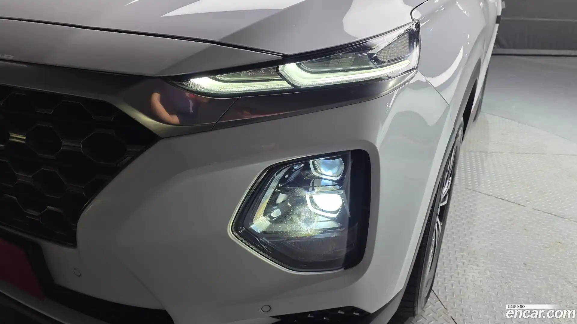 Santafe Hyundai 2019.0-OUTER-032