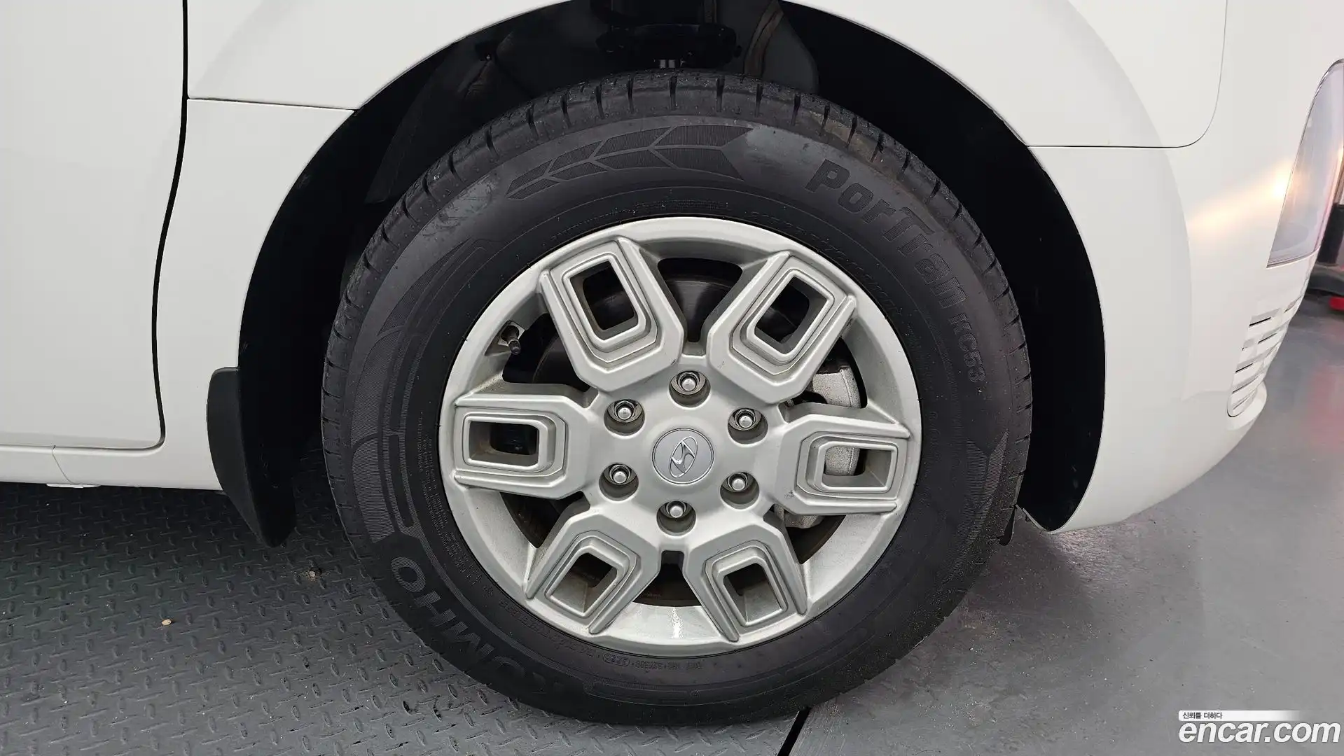 Staria Hyundai 2023.10-OUTER-005