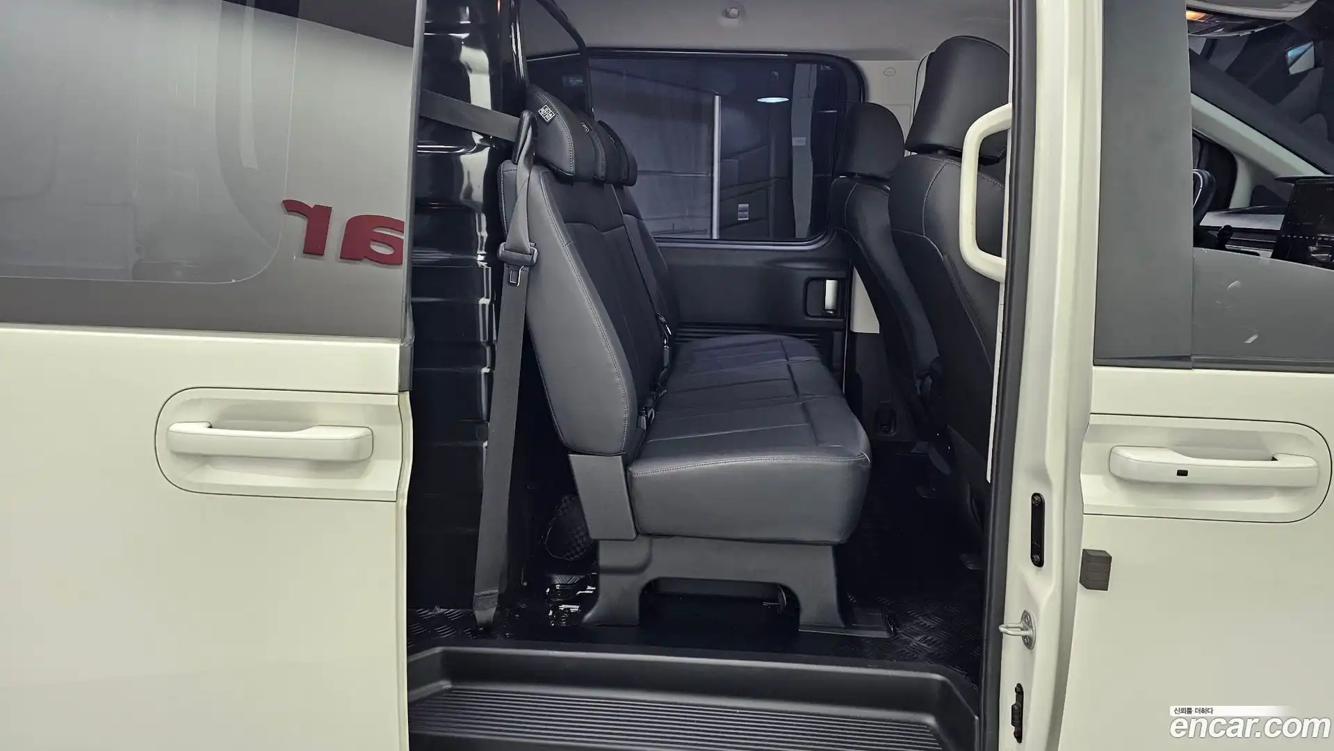 Staria Hyundai 2023.10-OPTION-016