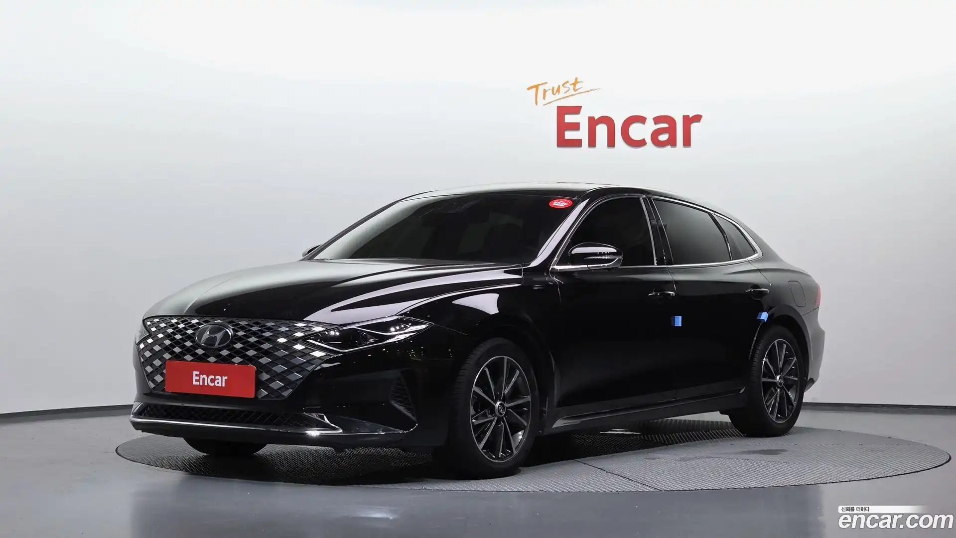 Grandeur Hyundai 2022.10-OUTER-001