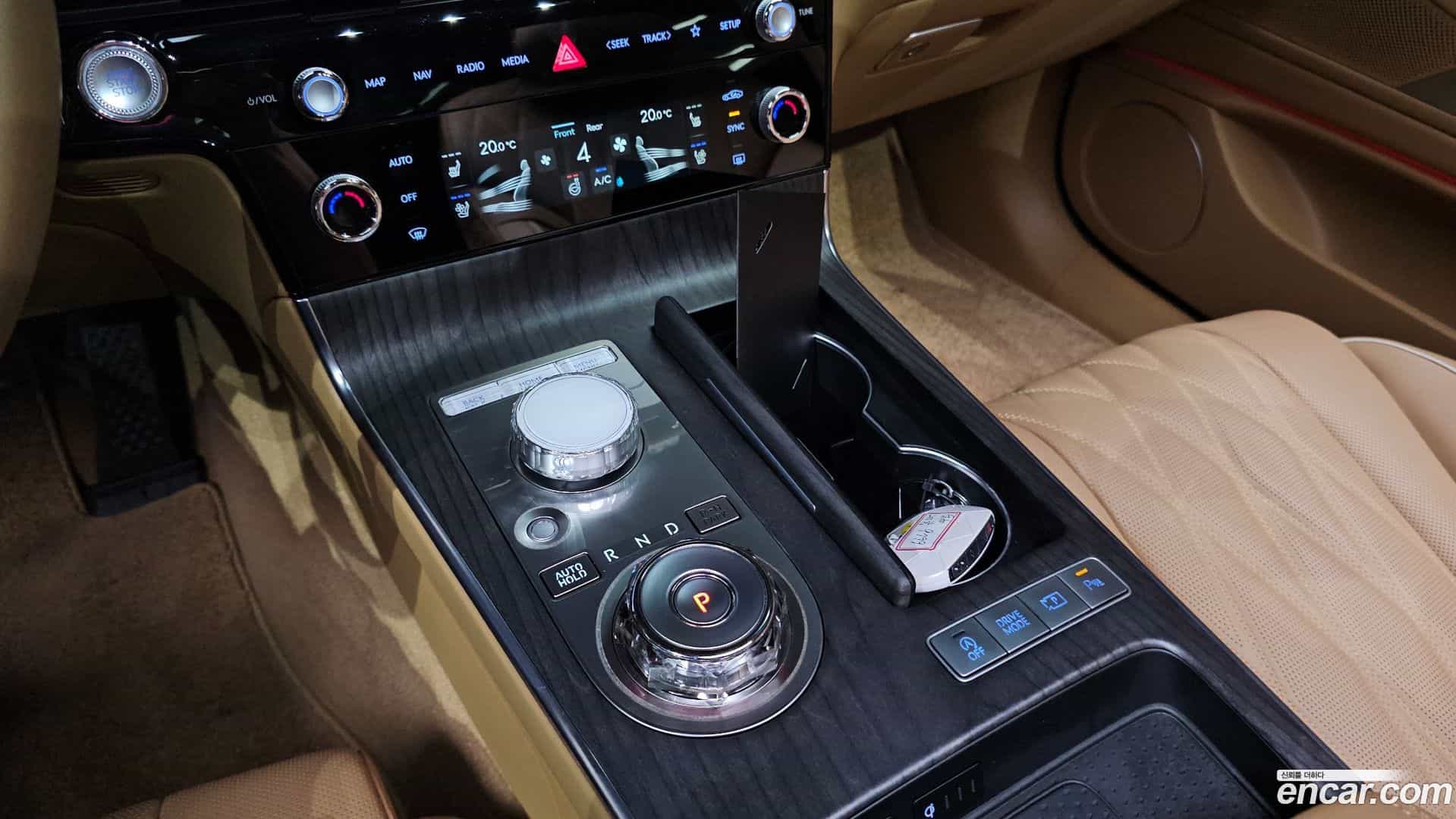 G80 Genesis 2025.0-INNER-009