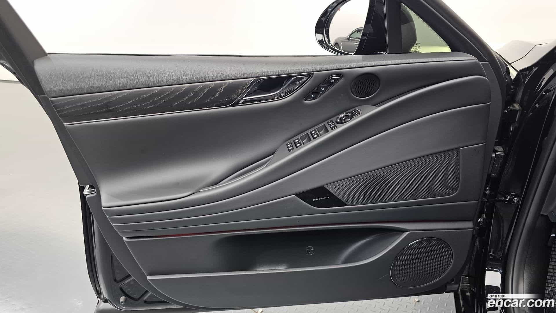 G80 Genesis 2026.2-INNER-034