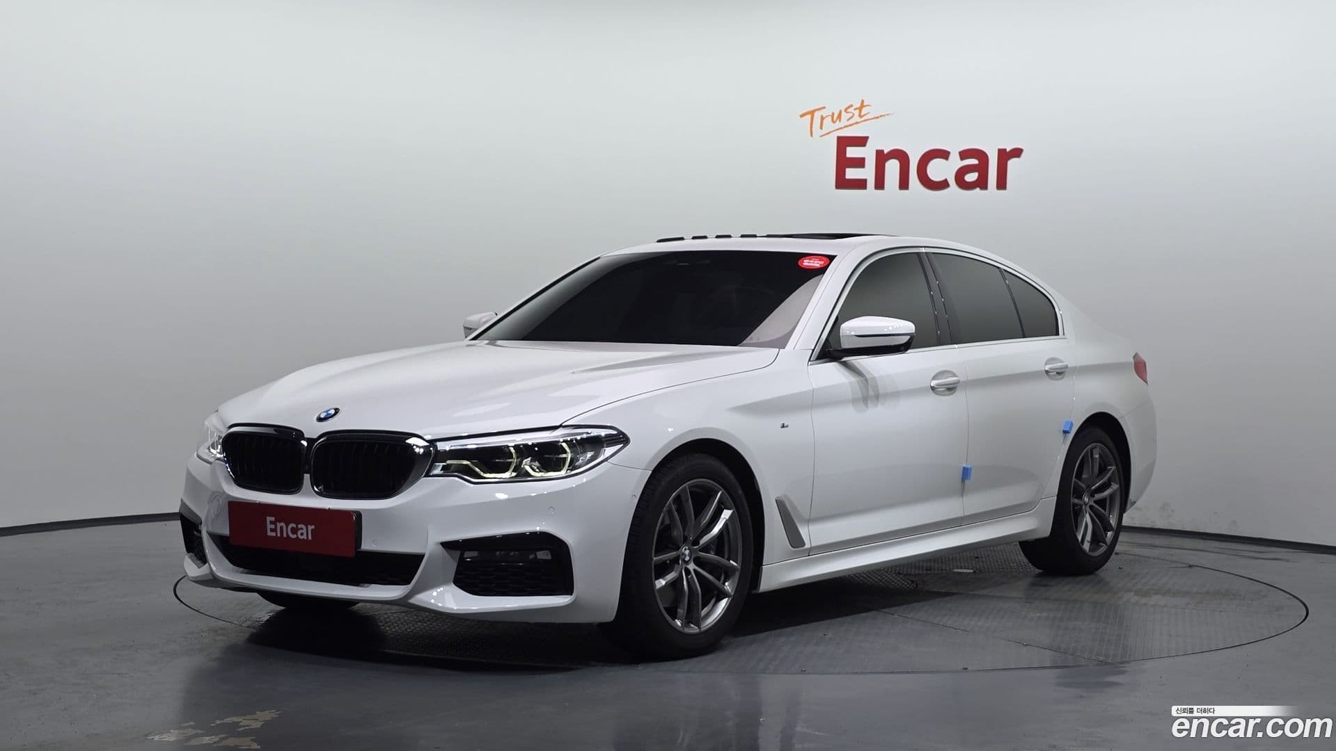 Main__Slider__Photo:5-Series BMW 2018.2-0
