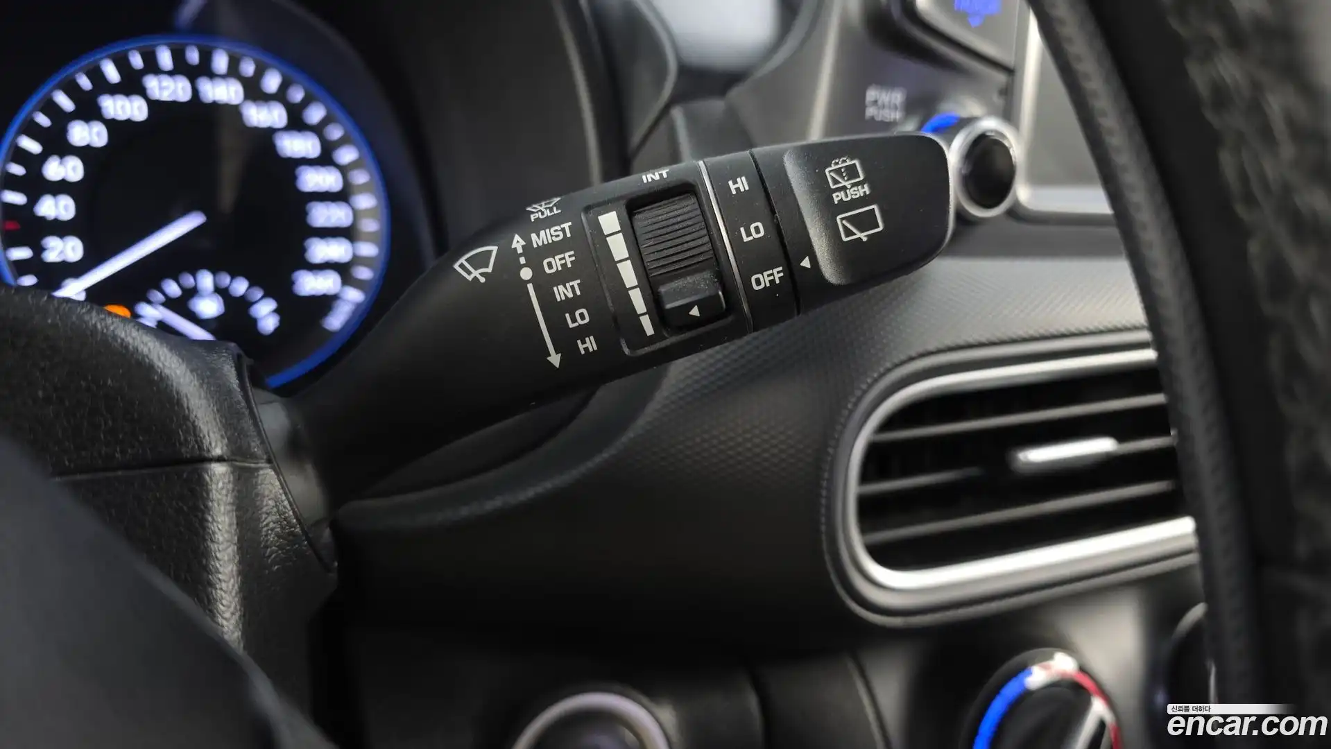 Kona Hyundai 2018.0-OPTION-040