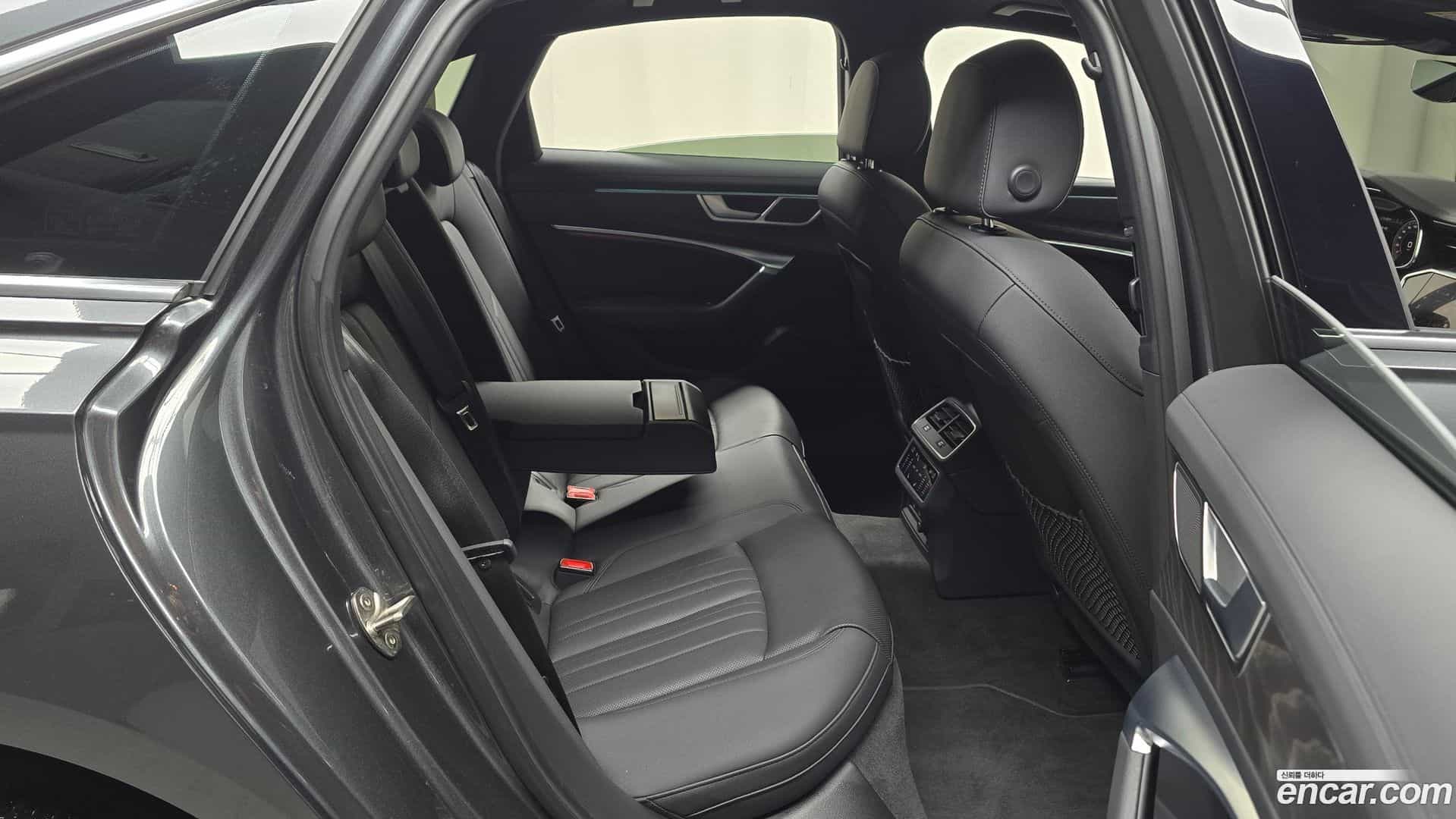 A6 Audi 2021.10-OPTION-015