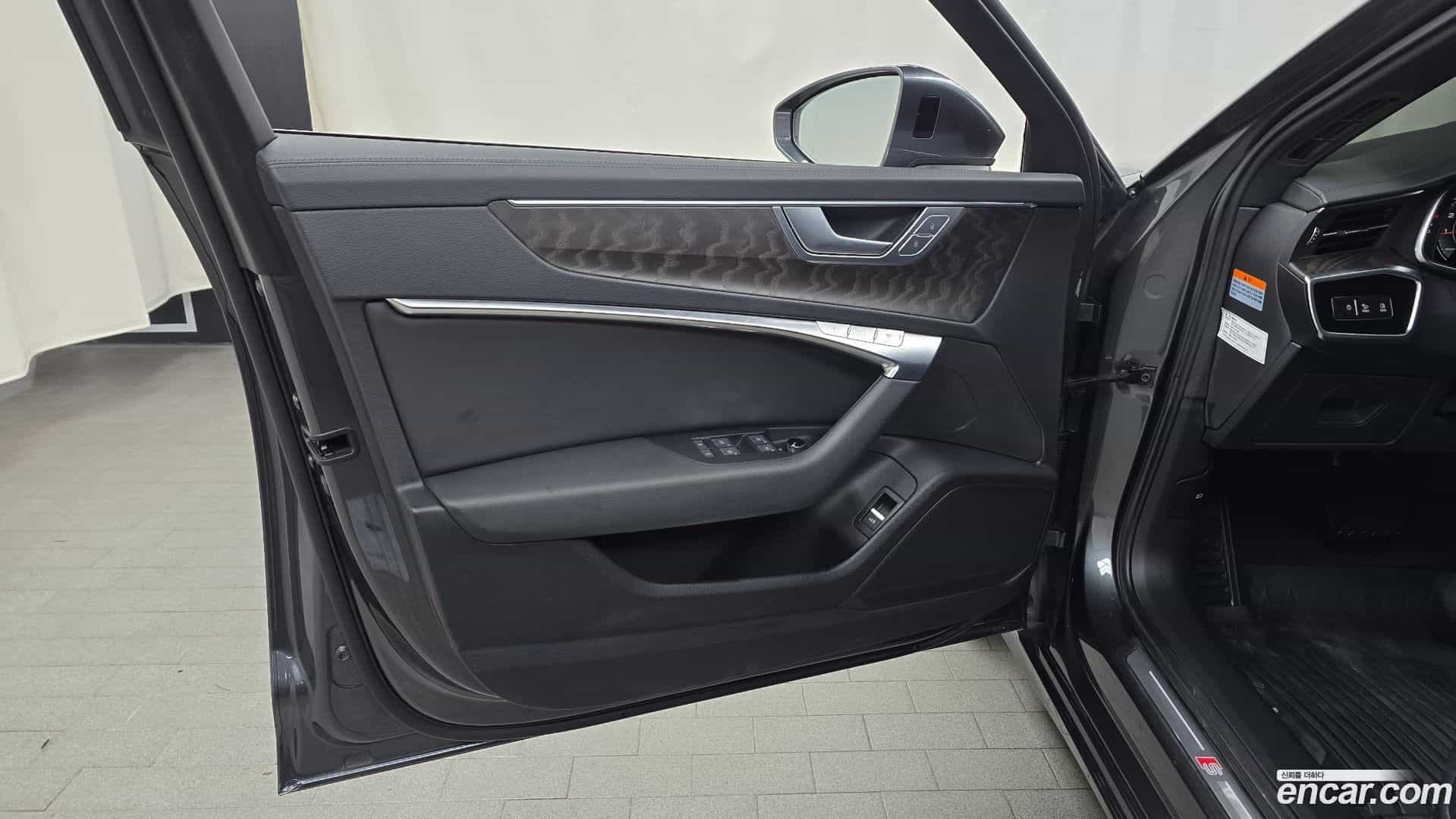 A6 Audi 2021.10-INNER-034