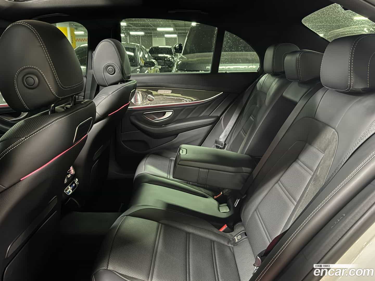 E-Class Mercedes-Benz 2019.11-OPTION-015