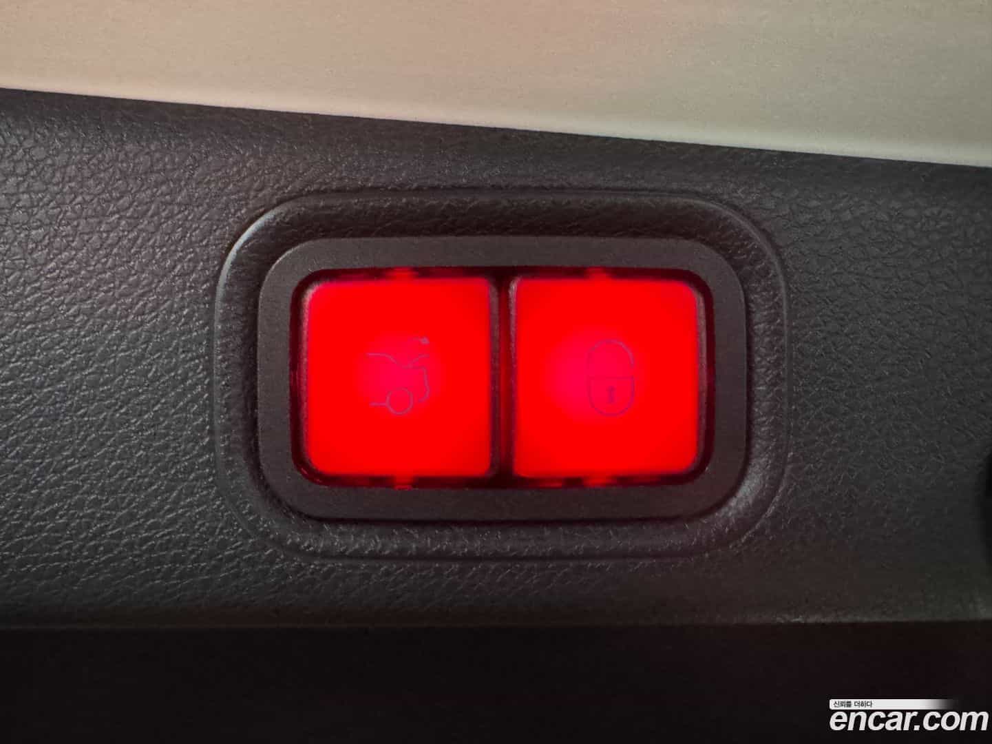 E-Class Mercedes-Benz 2019.11-OPTION-023