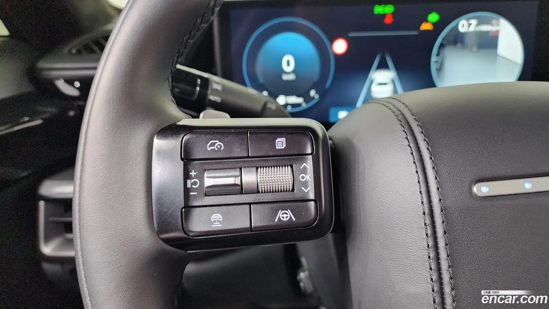 Grandeur Hyundai 2025.4-OPTION-021