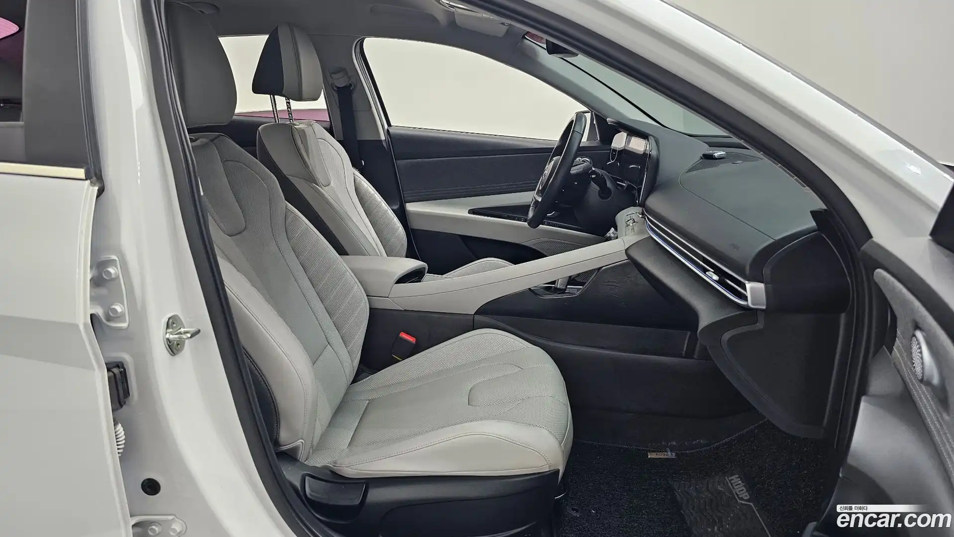 AVANTE Hyundai 2020.4-OPTION-015