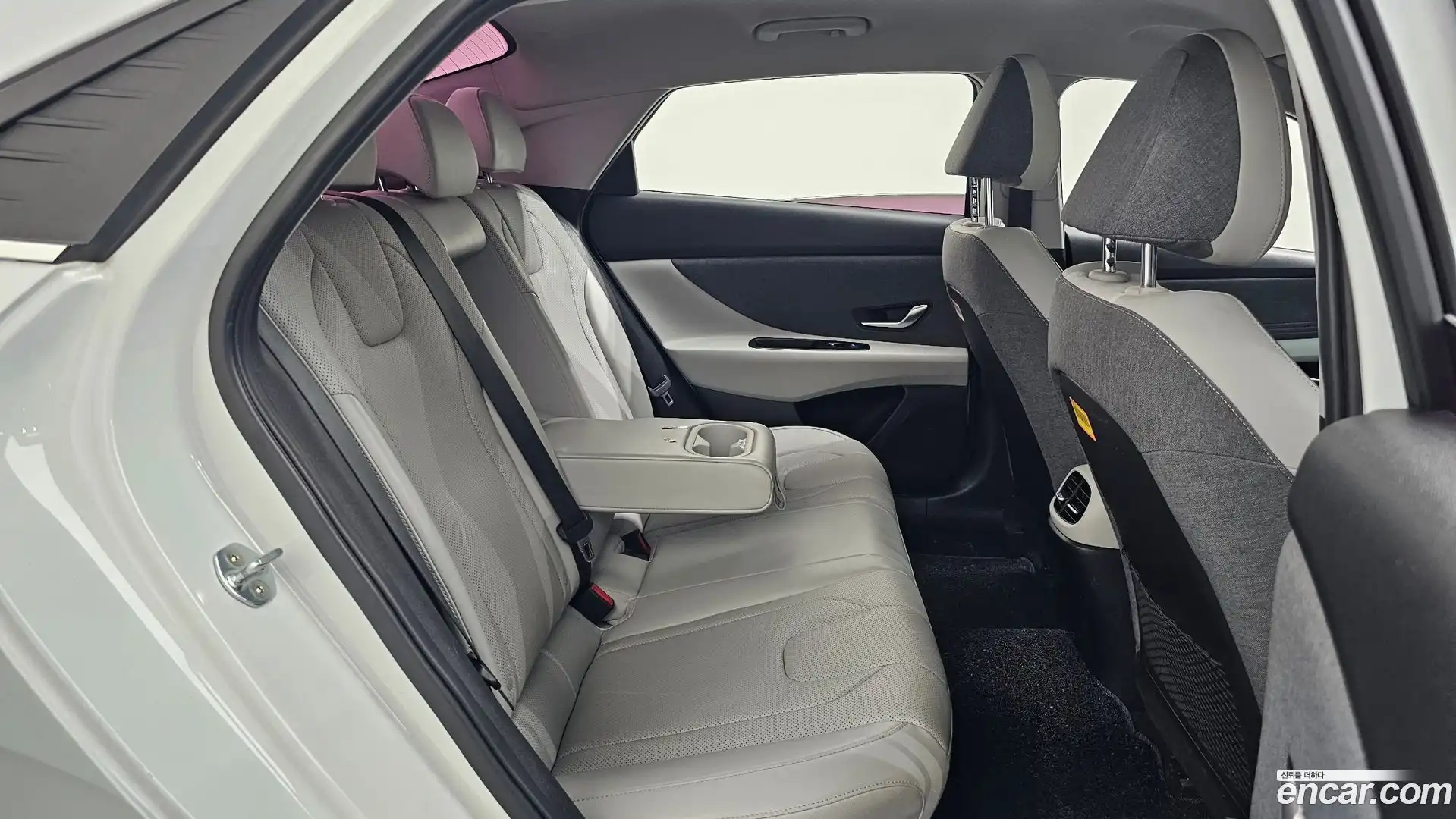 AVANTE Hyundai 2020.4-OPTION-016
