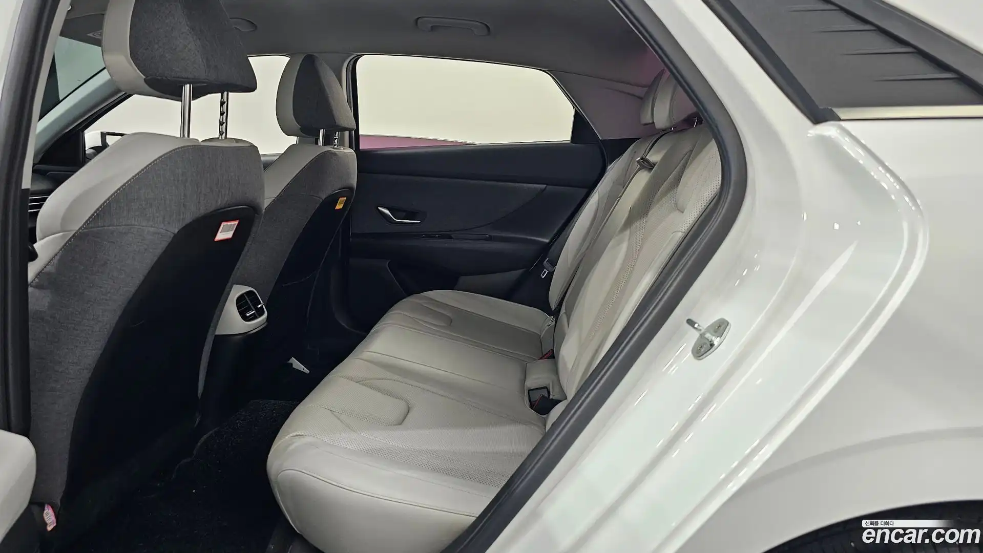 AVANTE Hyundai 2020.4-INNER-036