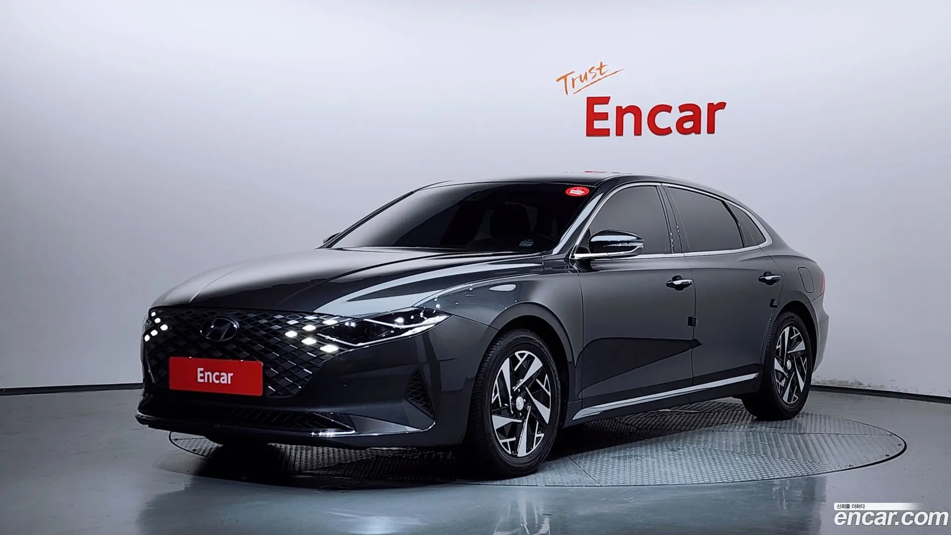 Main__Slider__Photo:Grandeur Hyundai 2020.0-0