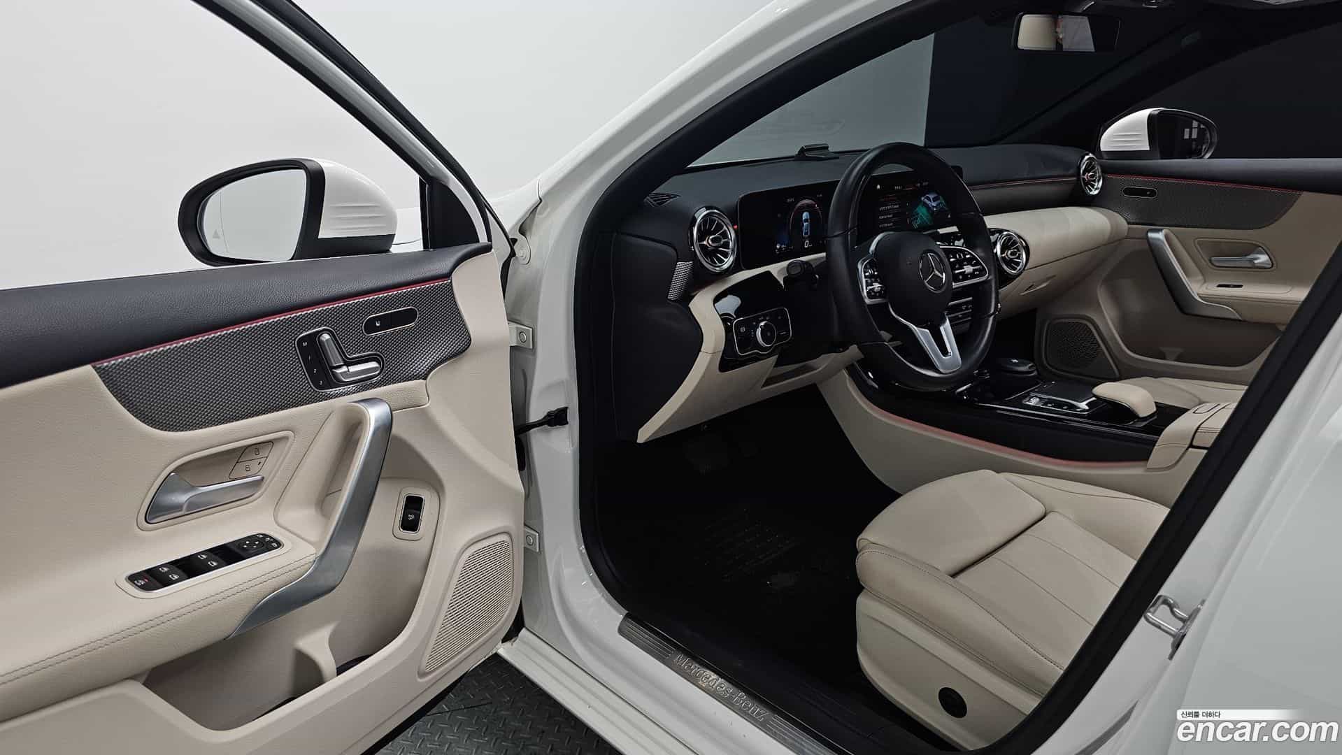 A-Class Mercedes-Benz 2020.8-OPTION-015