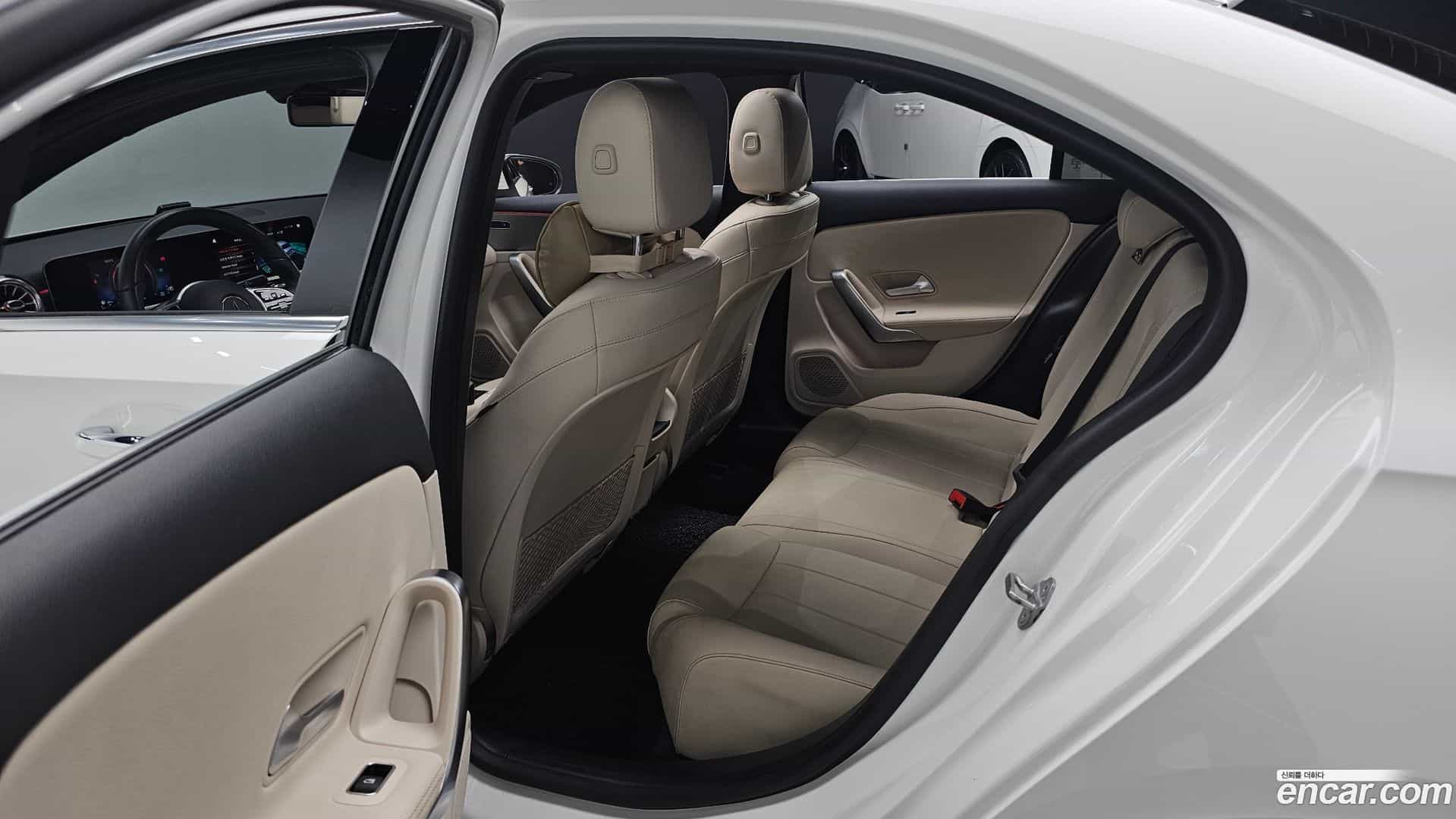 A-Class Mercedes-Benz 2020.8-OPTION-016