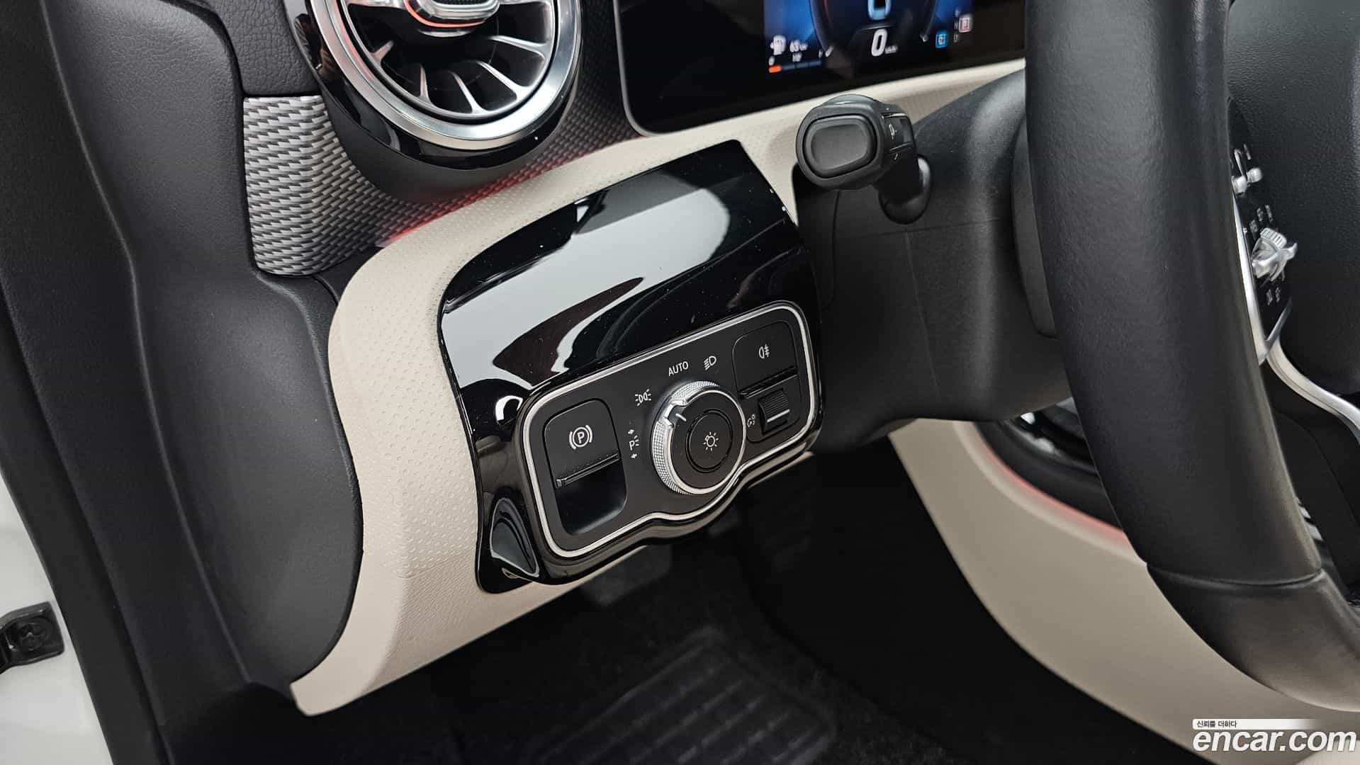A-Class Mercedes-Benz 2020.8-OPTION-040