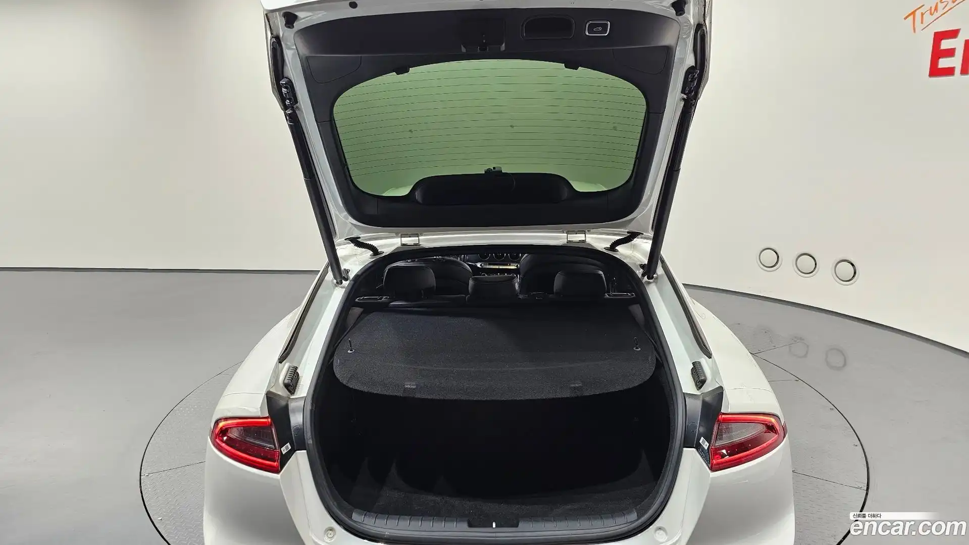 Stinger Kia 2017.8-OPTION-024