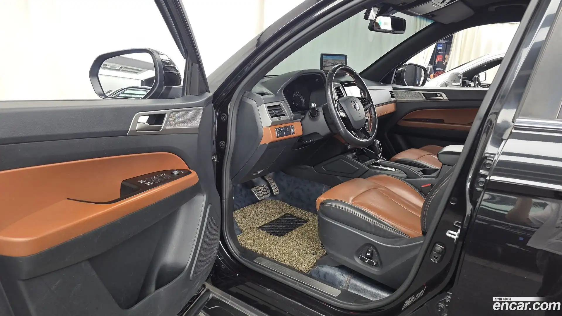 Rexton KG Mobility 2018.4-INNER-010