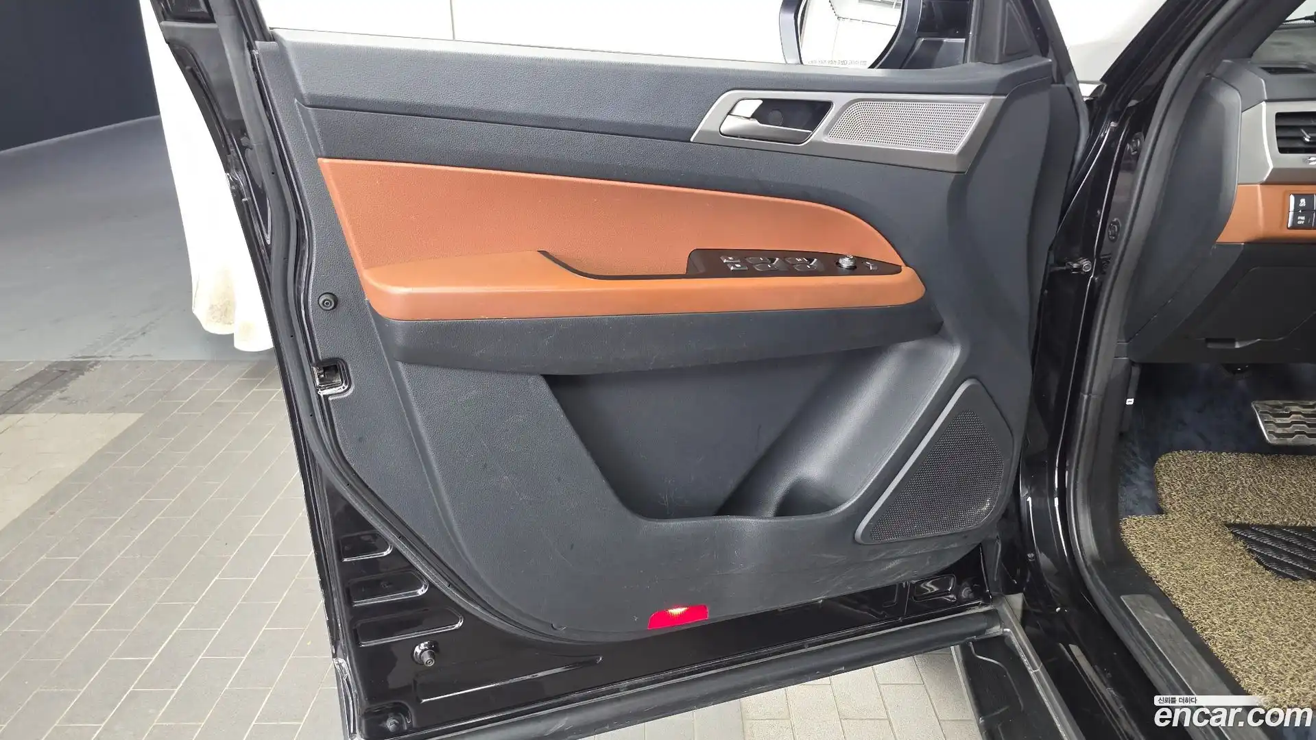 Rexton KG Mobility 2018.4-INNER-034