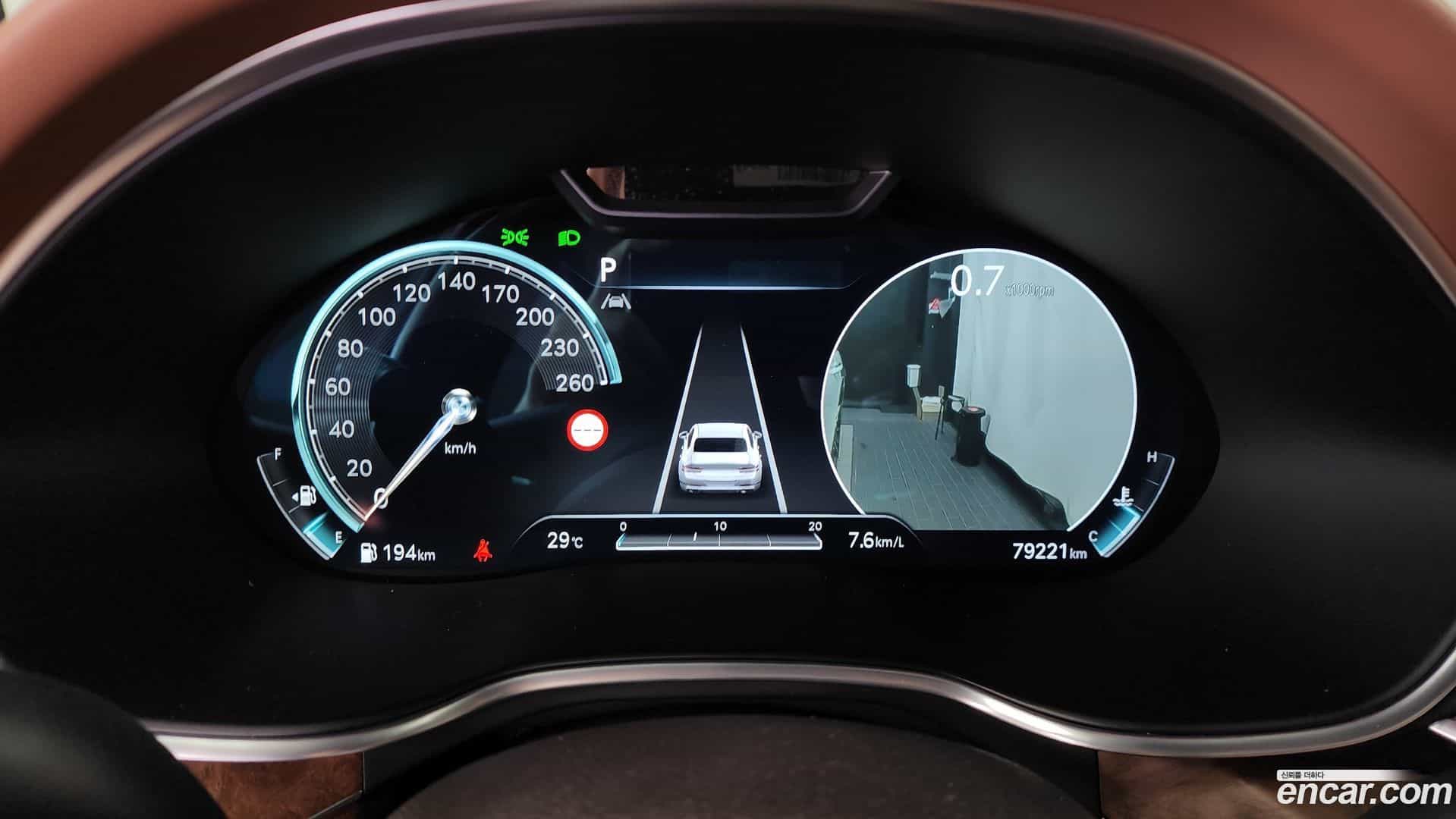 G80 Genesis 2022.0-INNER-008