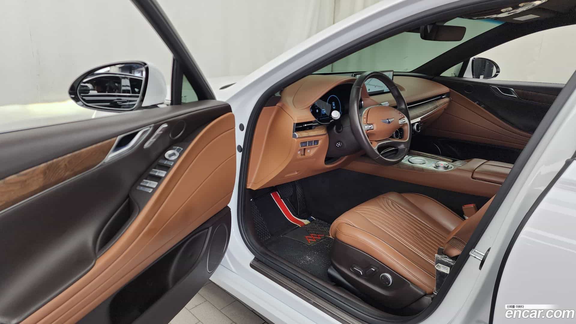 G80 Genesis 2022.0-INNER-010