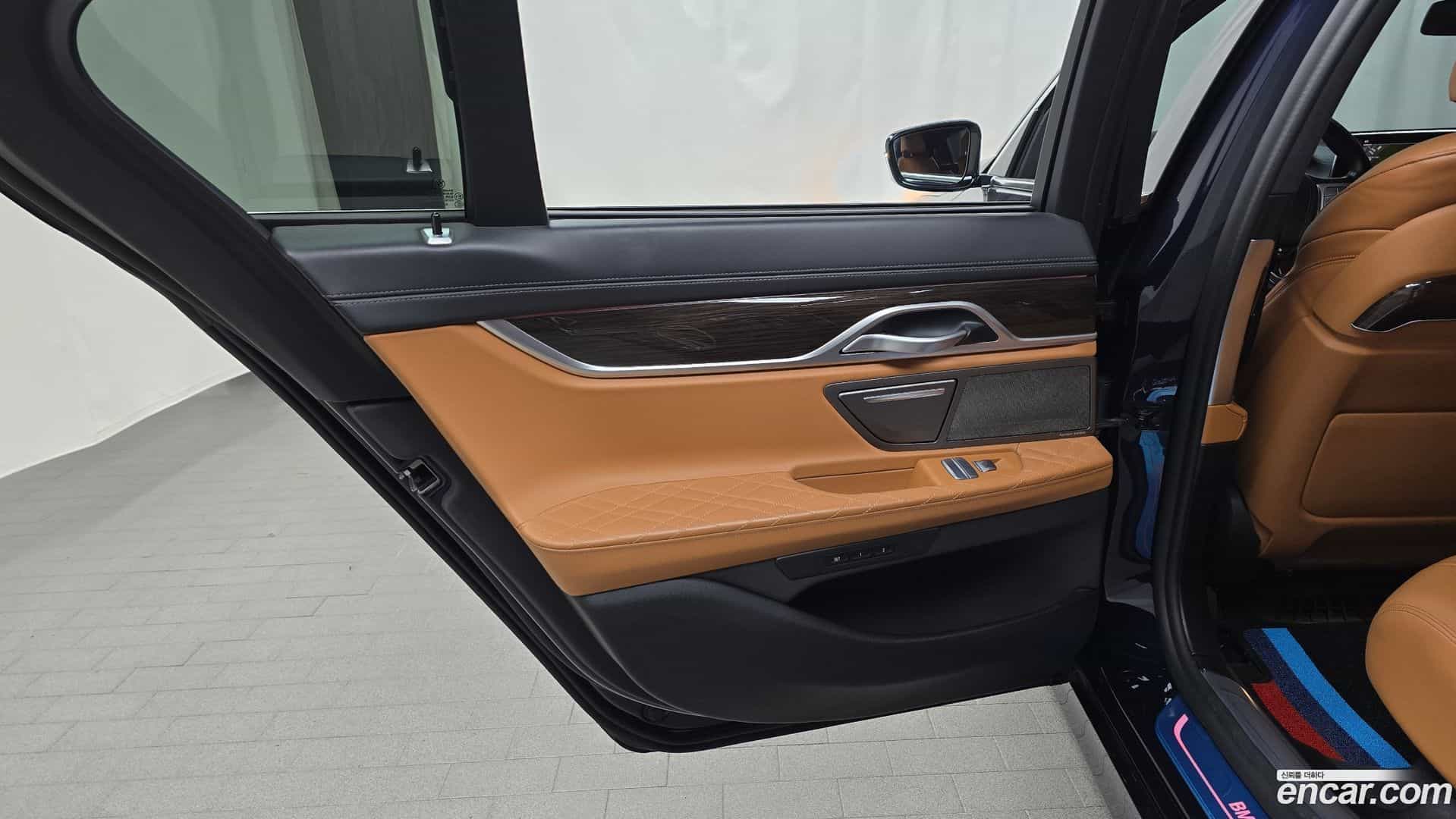 7-Series BMW 2020.3-INNER-035