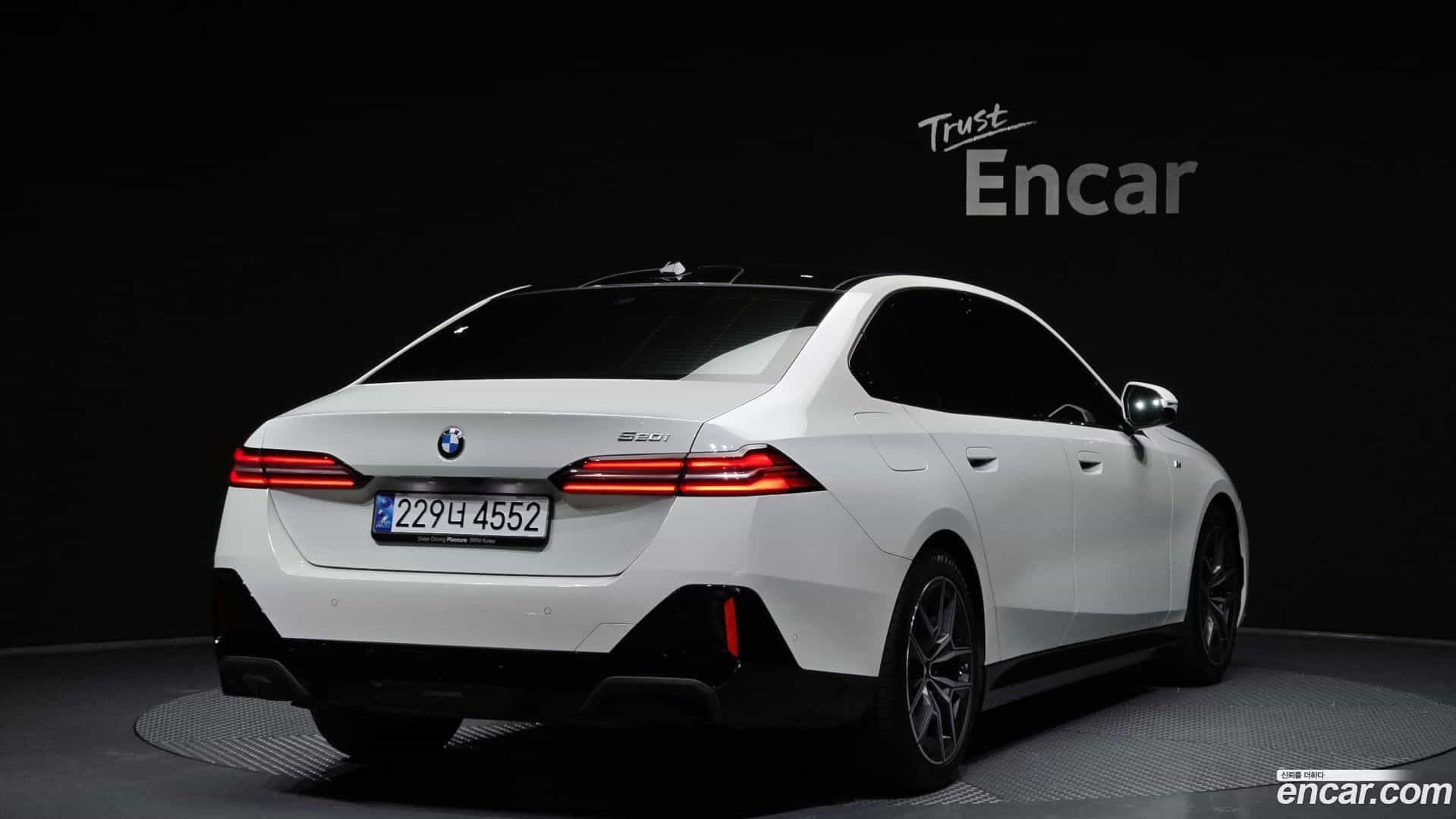5-Series BMW 2024.7-OUTER-002