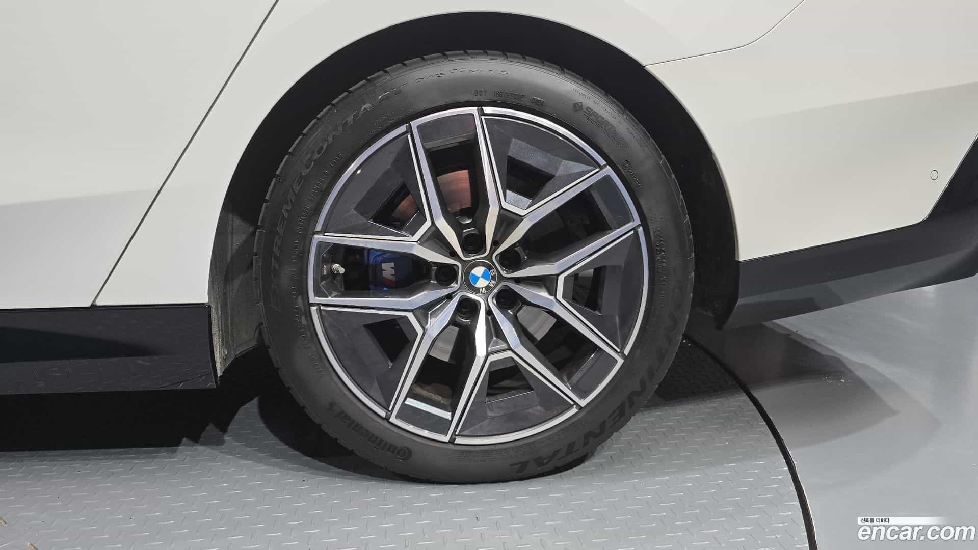 5-Series BMW 2024.7-OUTER-031