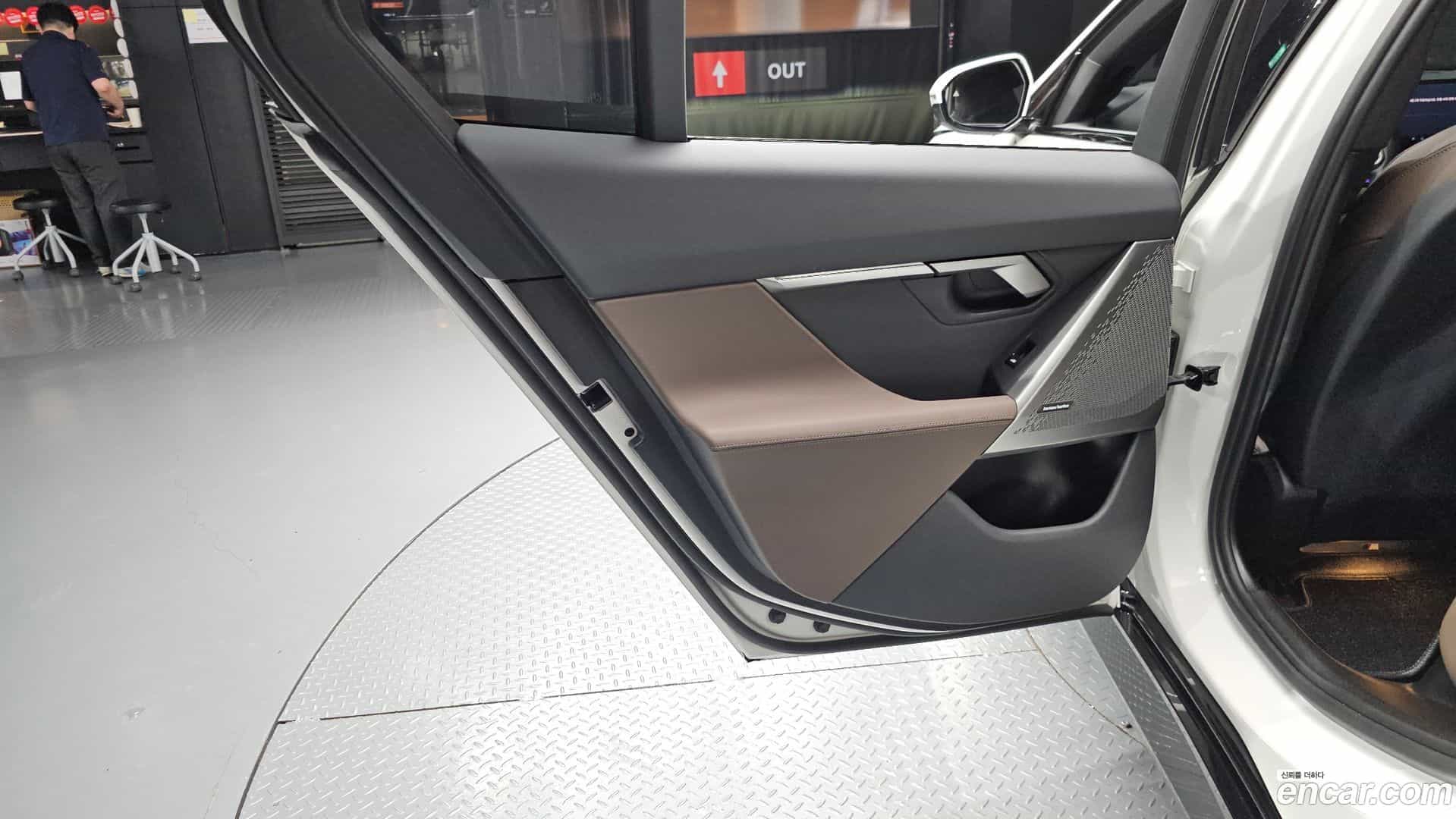 5-Series BMW 2024.7-INNER-035