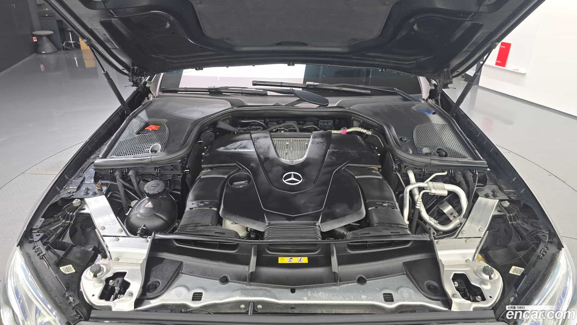 E-Class Mercedes-Benz 2017.8-OUTER-006