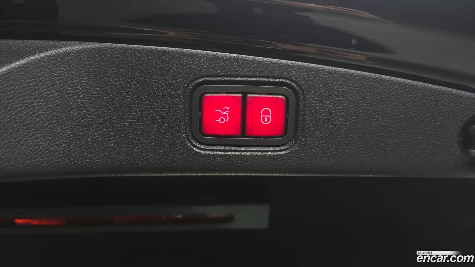 E-Class Mercedes-Benz 2017.8-OPTION-021