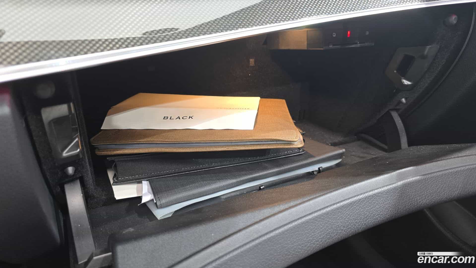 E-Class Mercedes-Benz 2017.8-OPTION-043