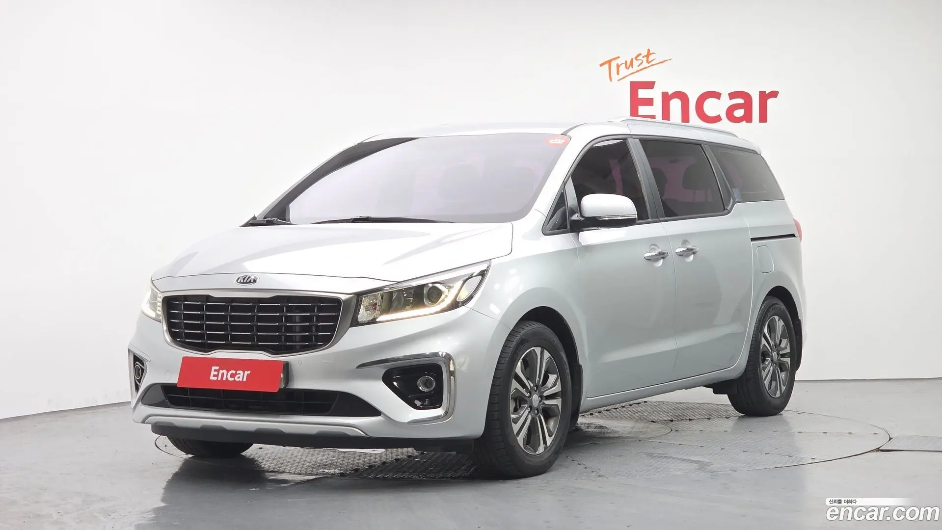 Main__Slider__Photo:Canival Kia 2020.5-0