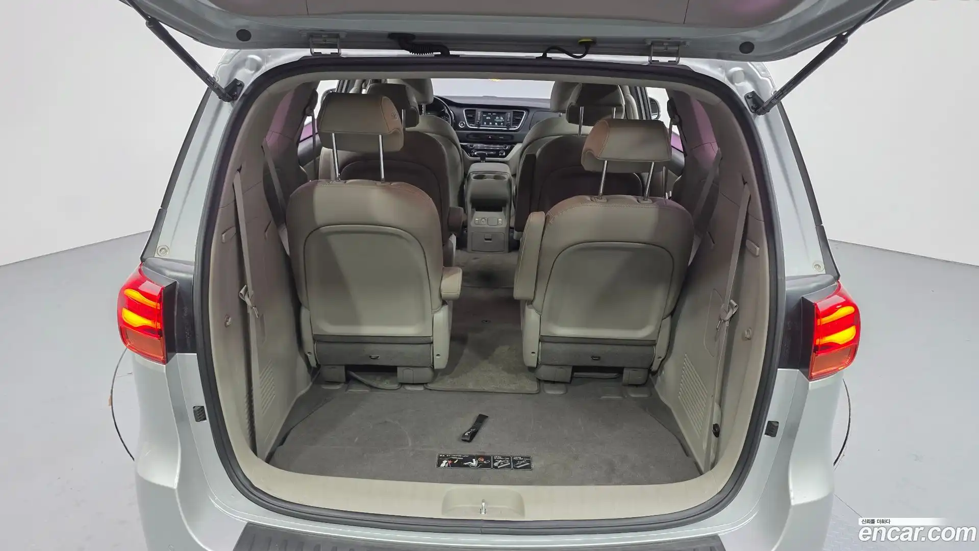 Canival Kia 2020.5-OPTION-024