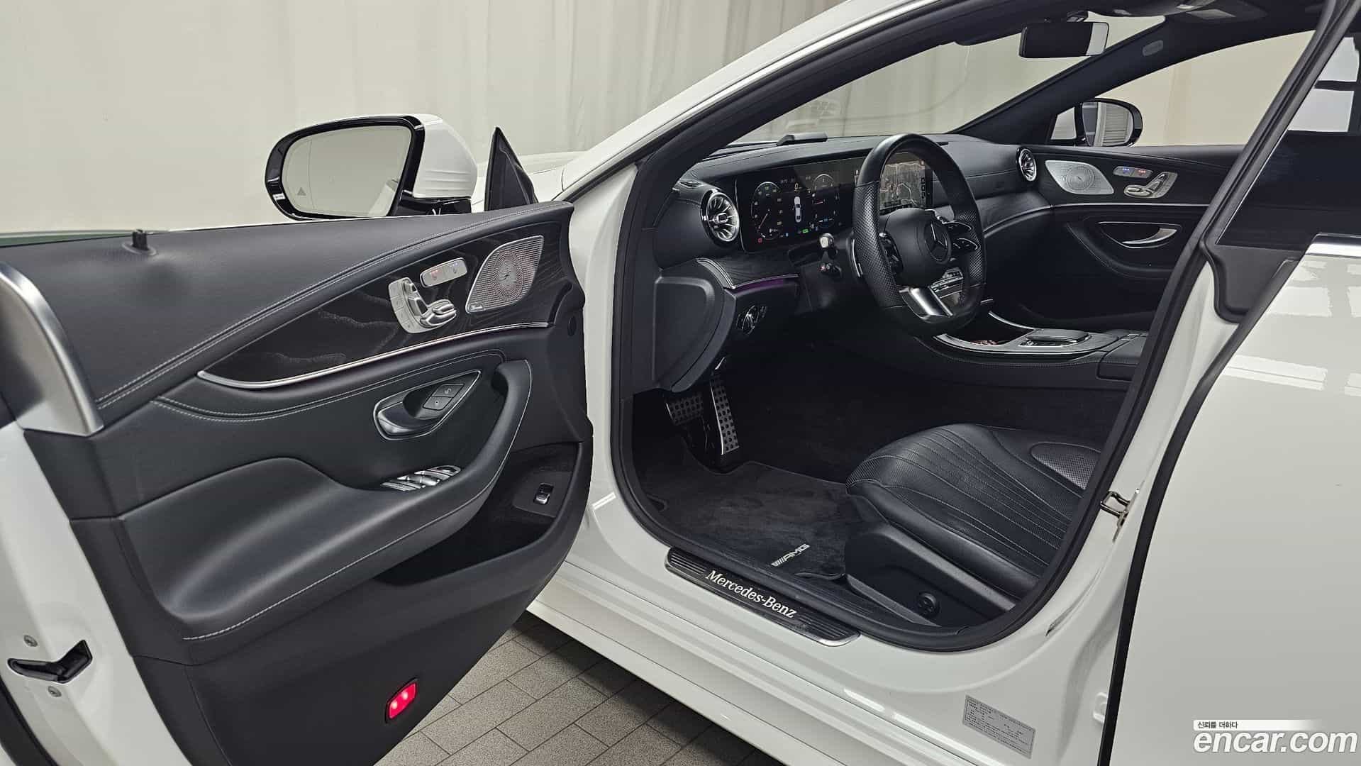CLS-Class Mercedes-Benz 2022.6-INNER-010