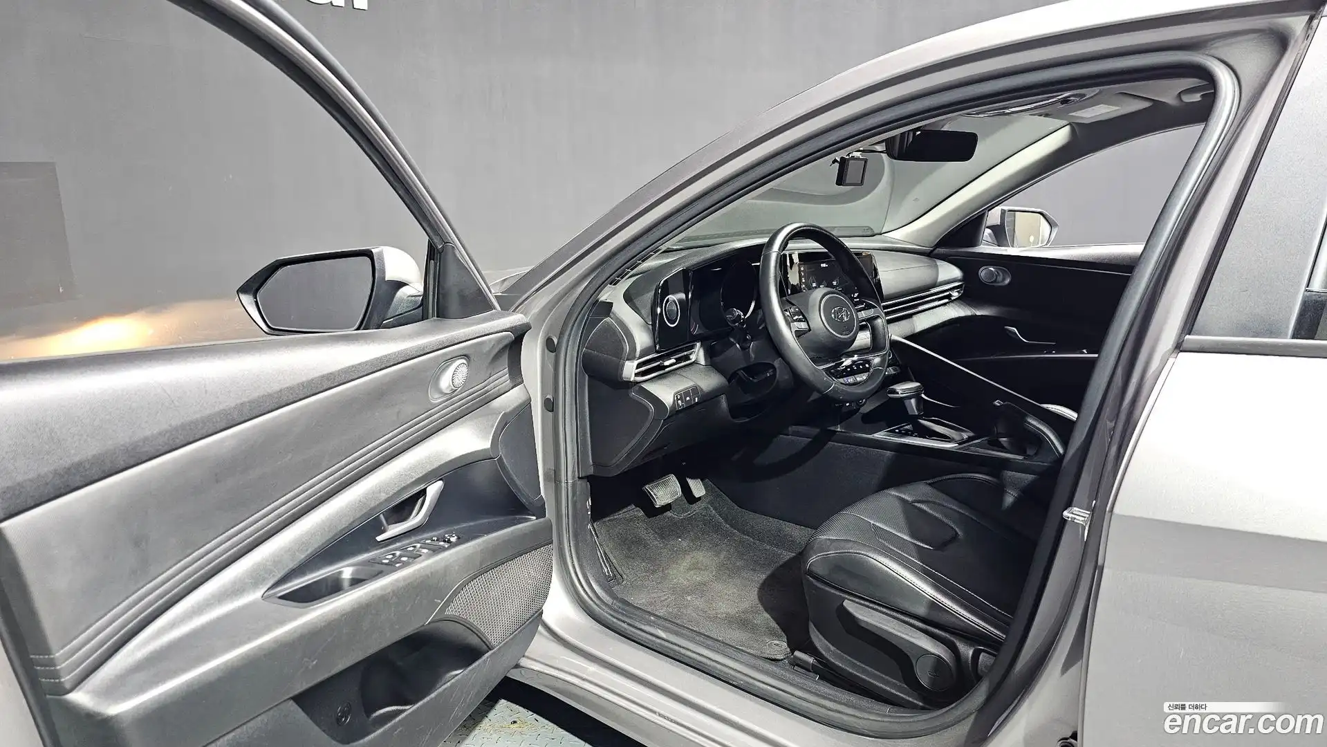 AVANTE Hyundai 2021.2-INNER-010