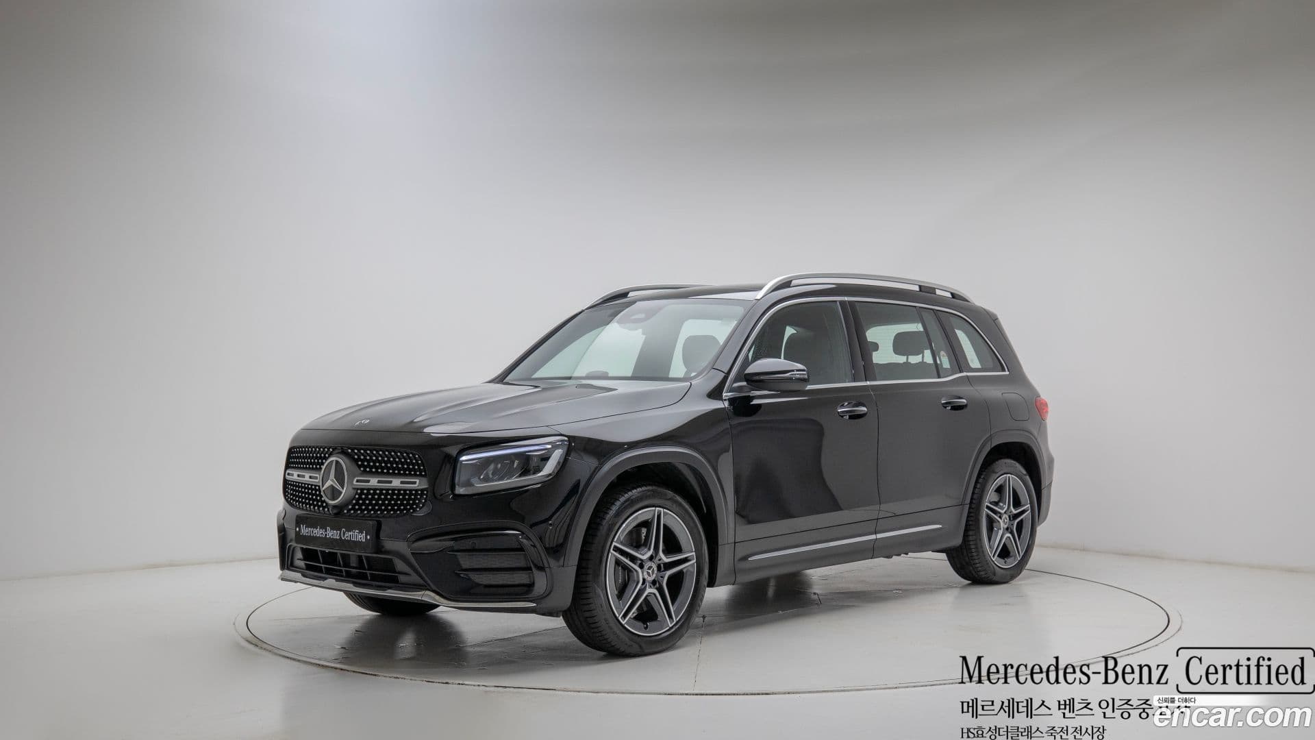 Main__Slider__Photo:GLB-Class Mercedes-Benz 2025.5-0