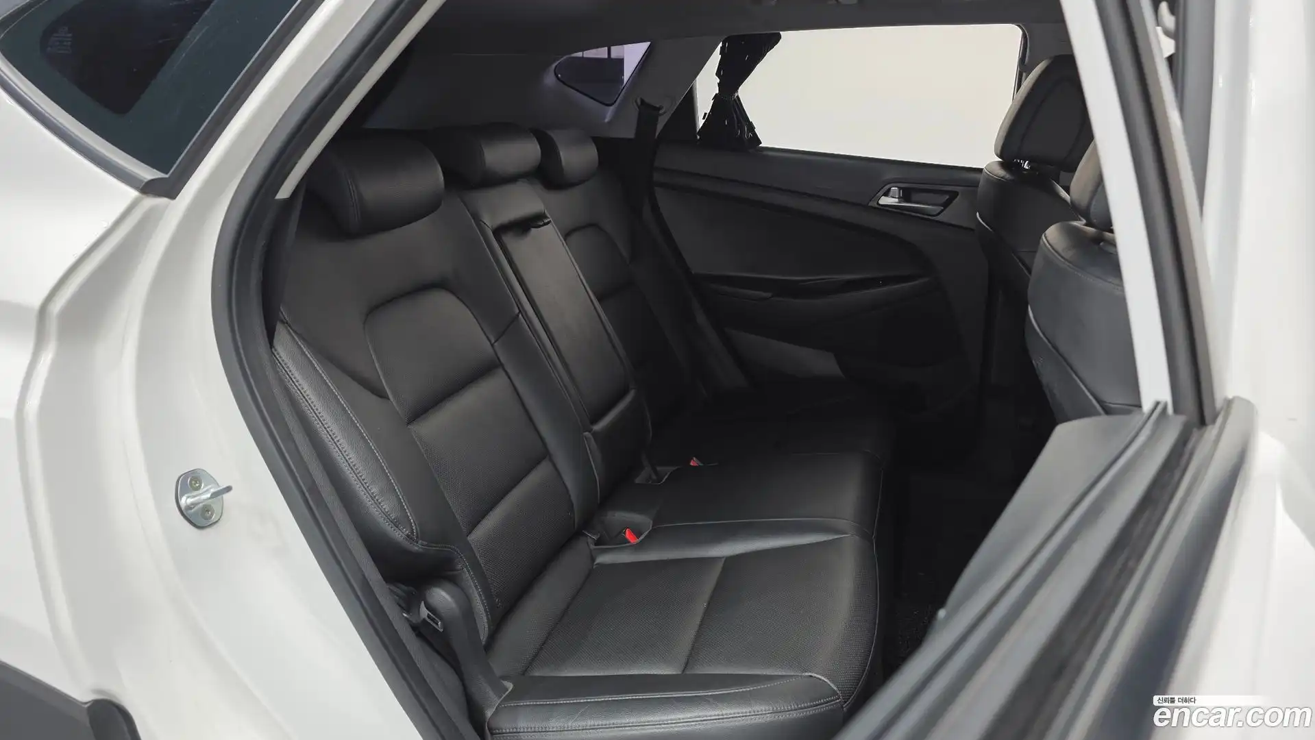 Tucson Hyundai 2017.8-OPTION-015