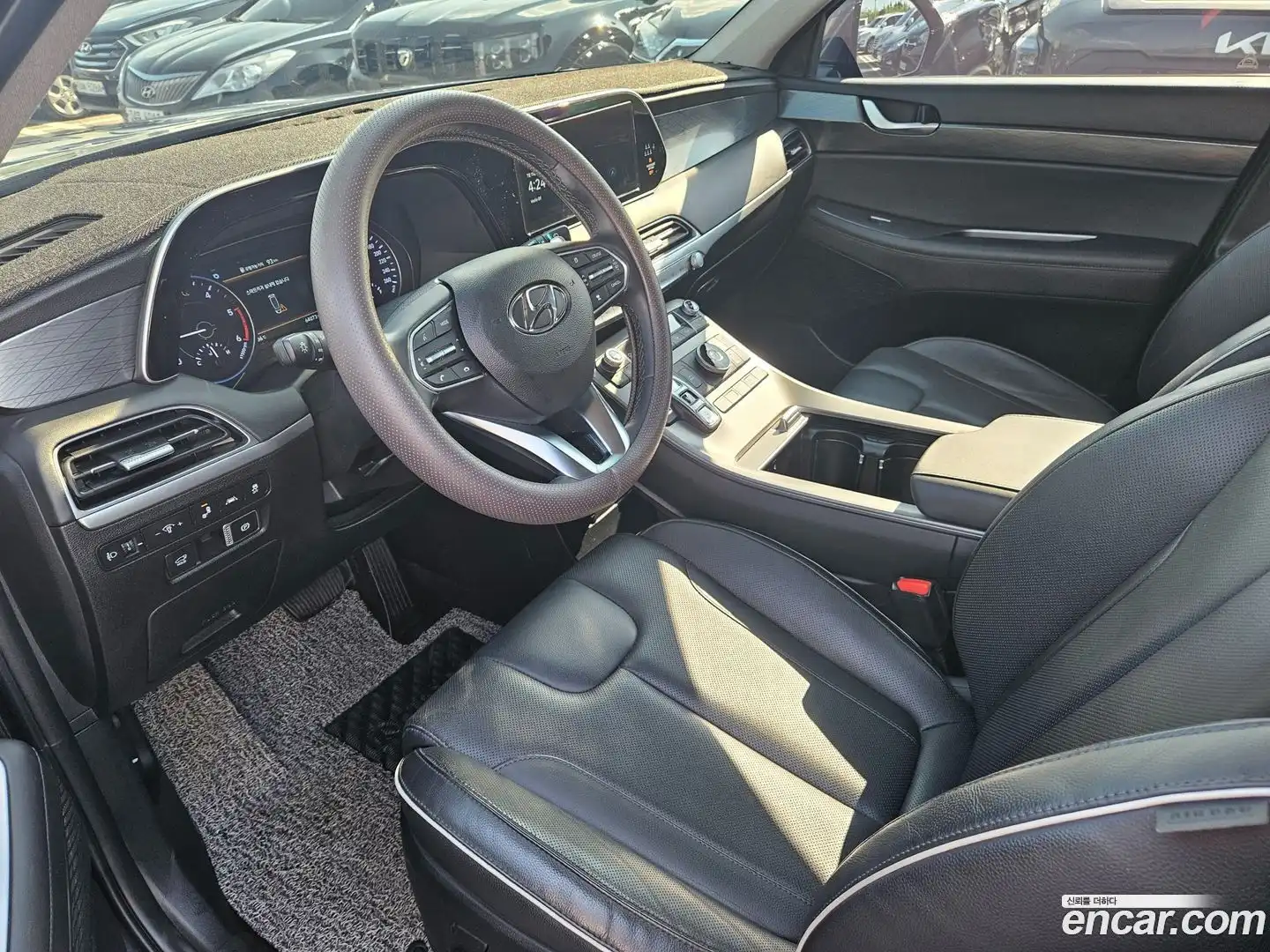 Palisade Hyundai 2022.1-INNER-010