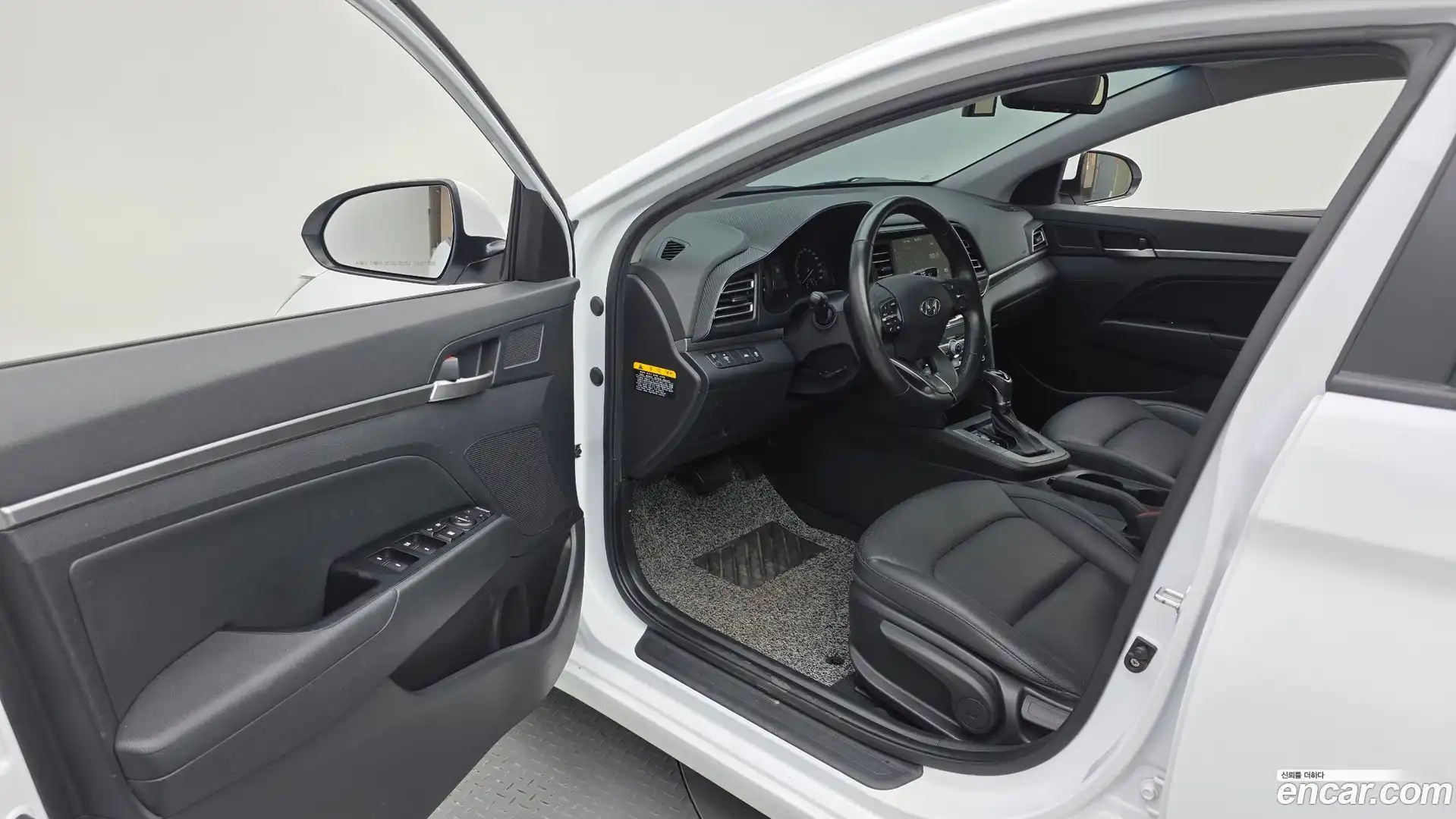 AVANTE Hyundai 2020.2-INNER-010