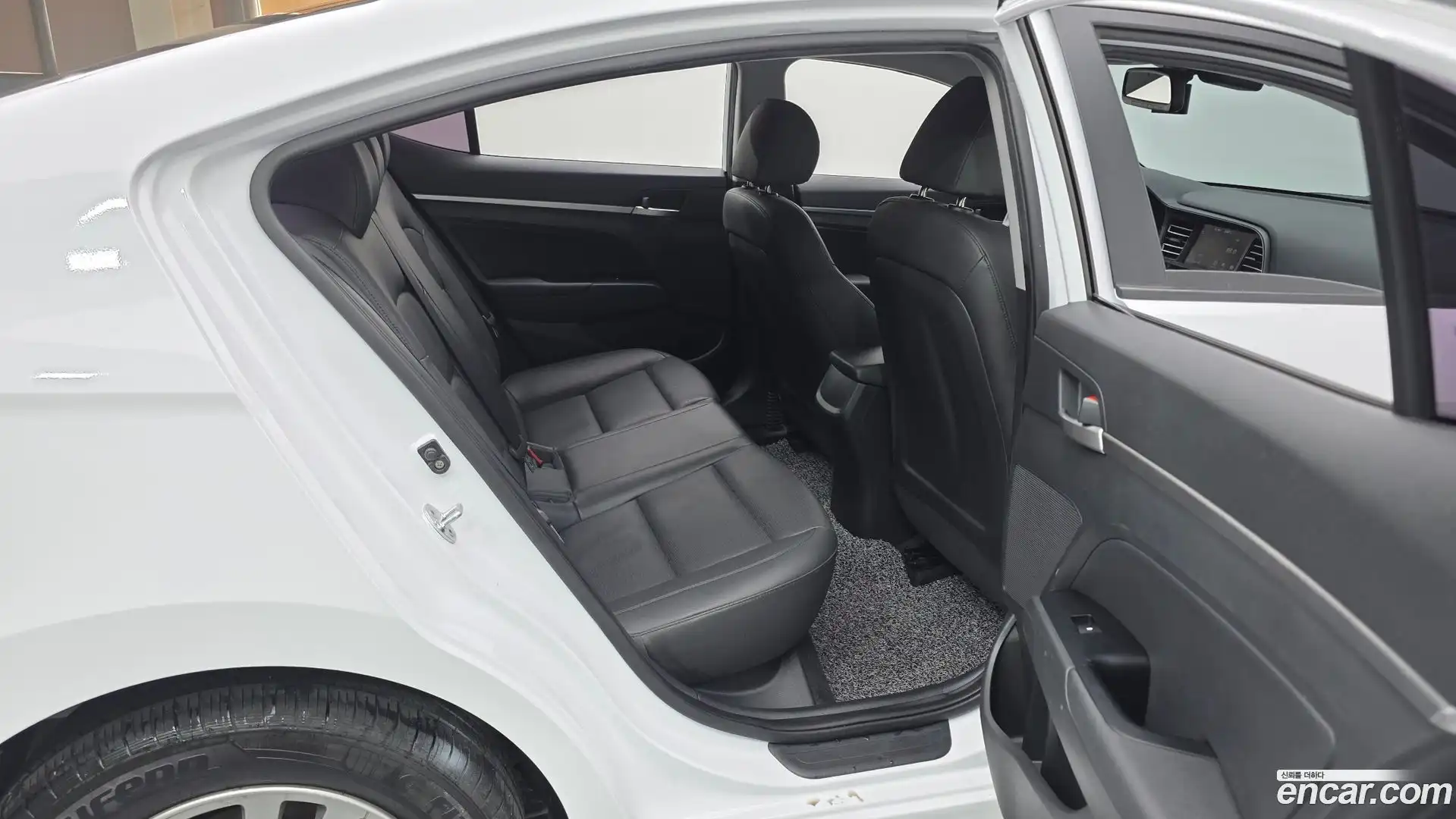 AVANTE Hyundai 2020.2-OPTION-015